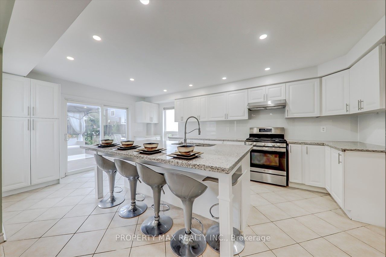 163 Millburn Dr