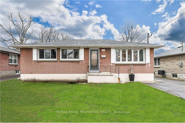 917 Henry St, Whitby