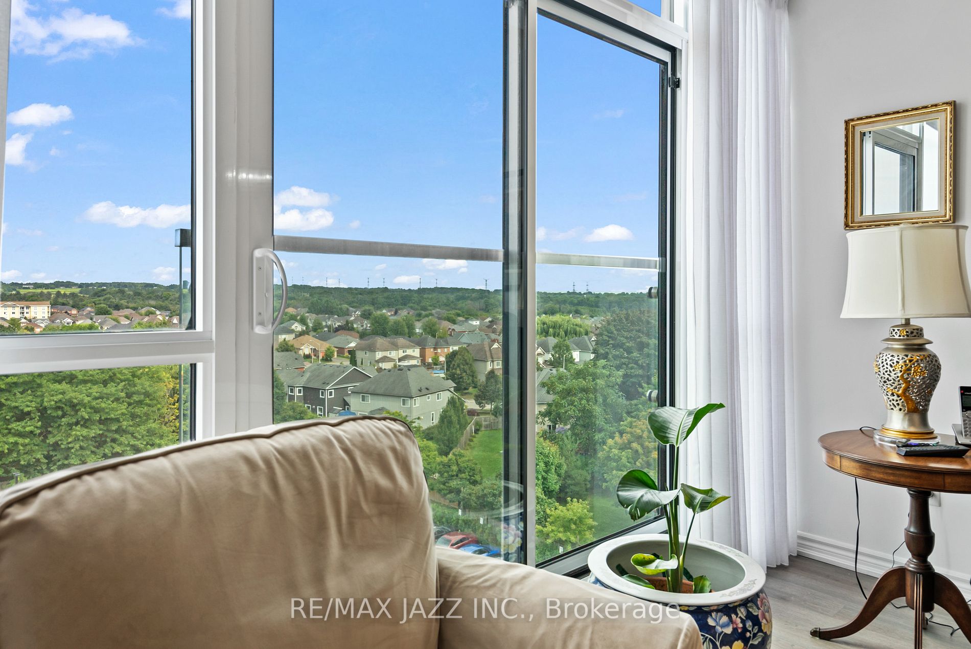 109 King Ave E, #605