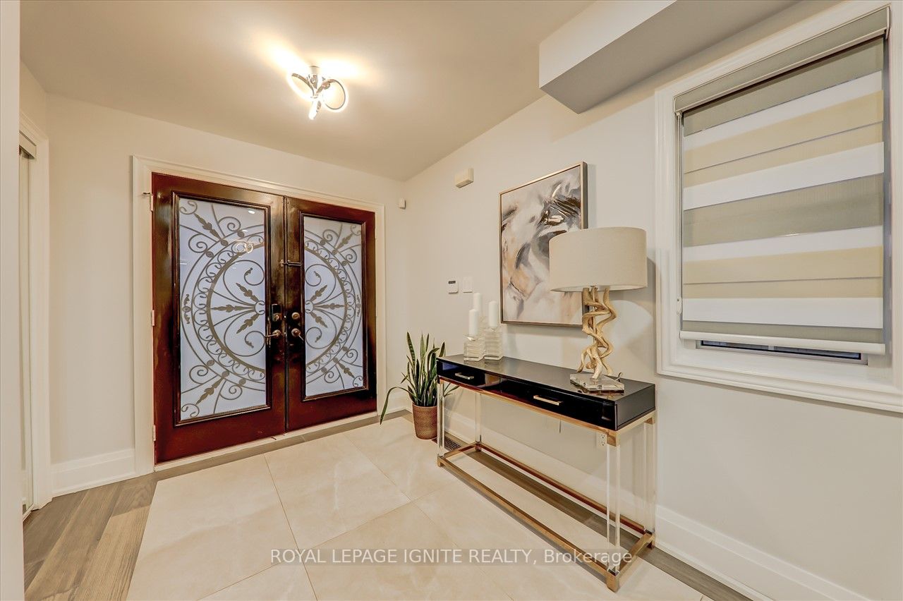 95 Baycliffe Drive