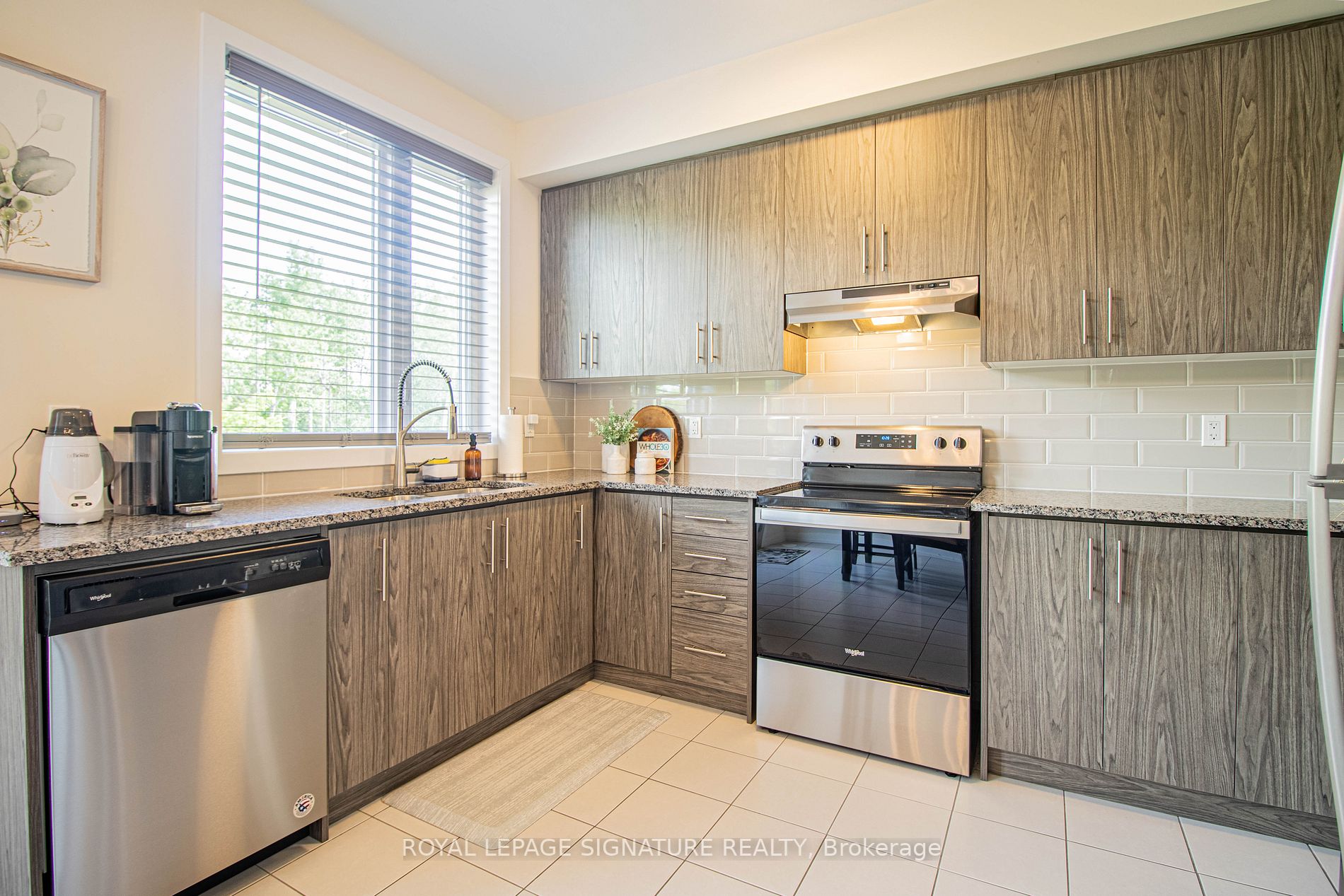 250 Finch Ave, #27