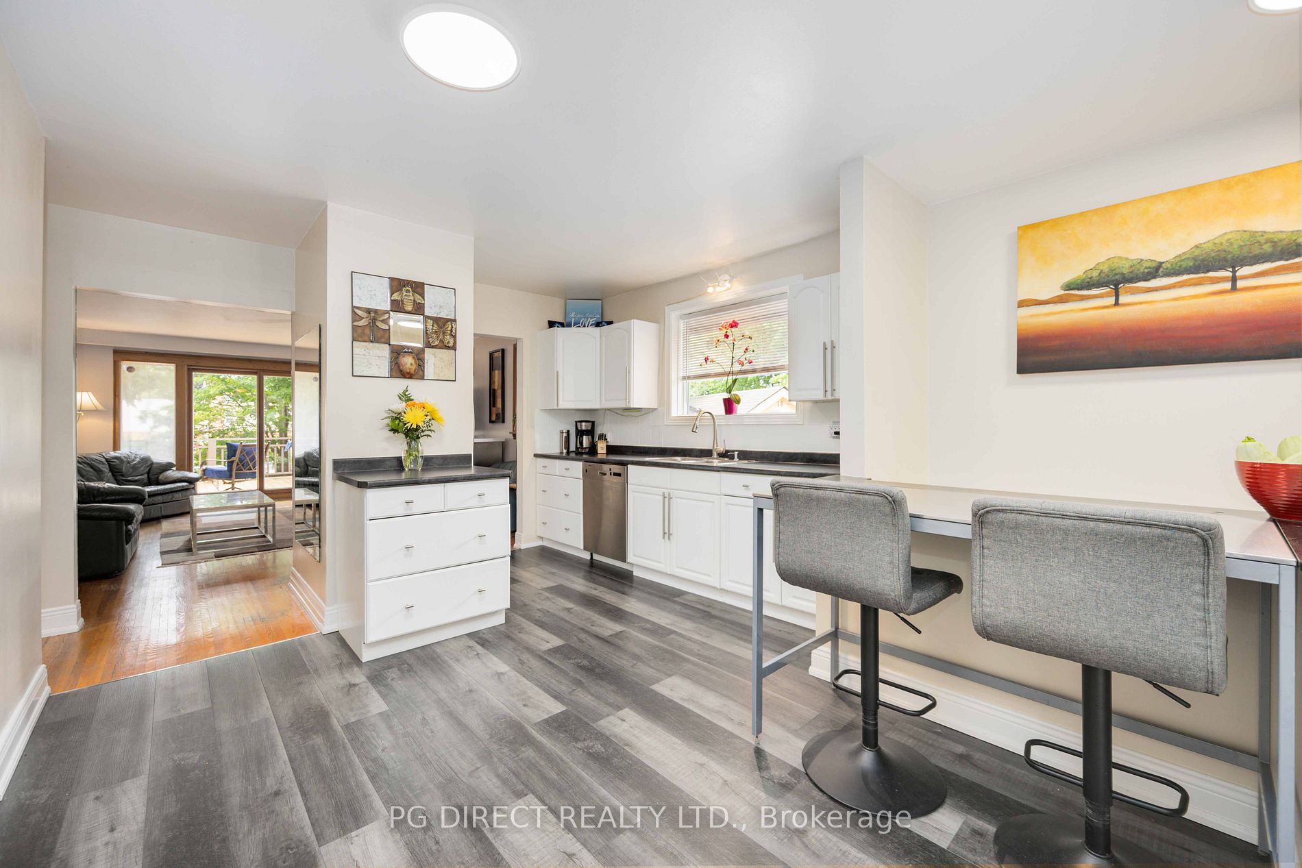 16 Davis Downs Pl