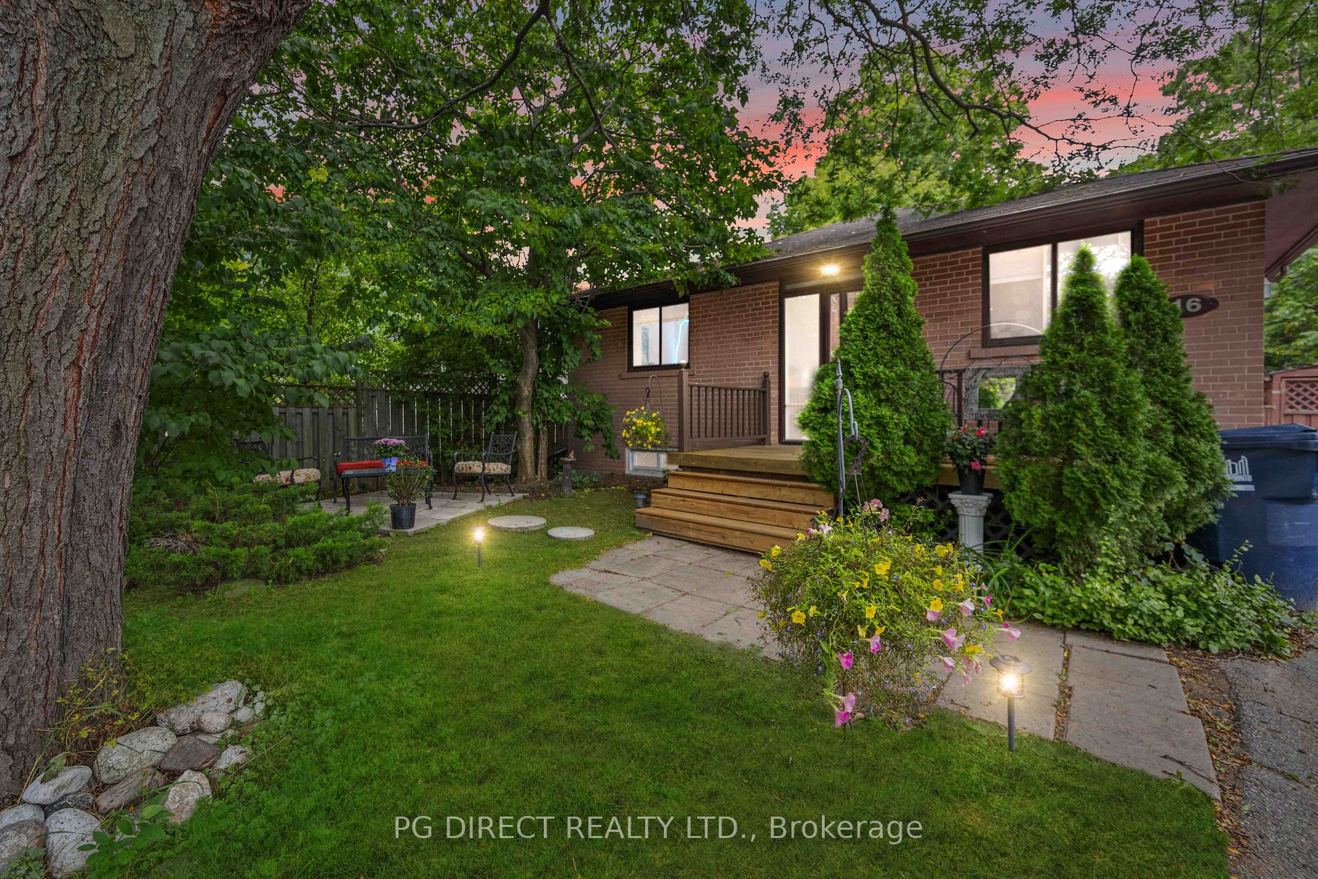 16 Davis Downs Pl