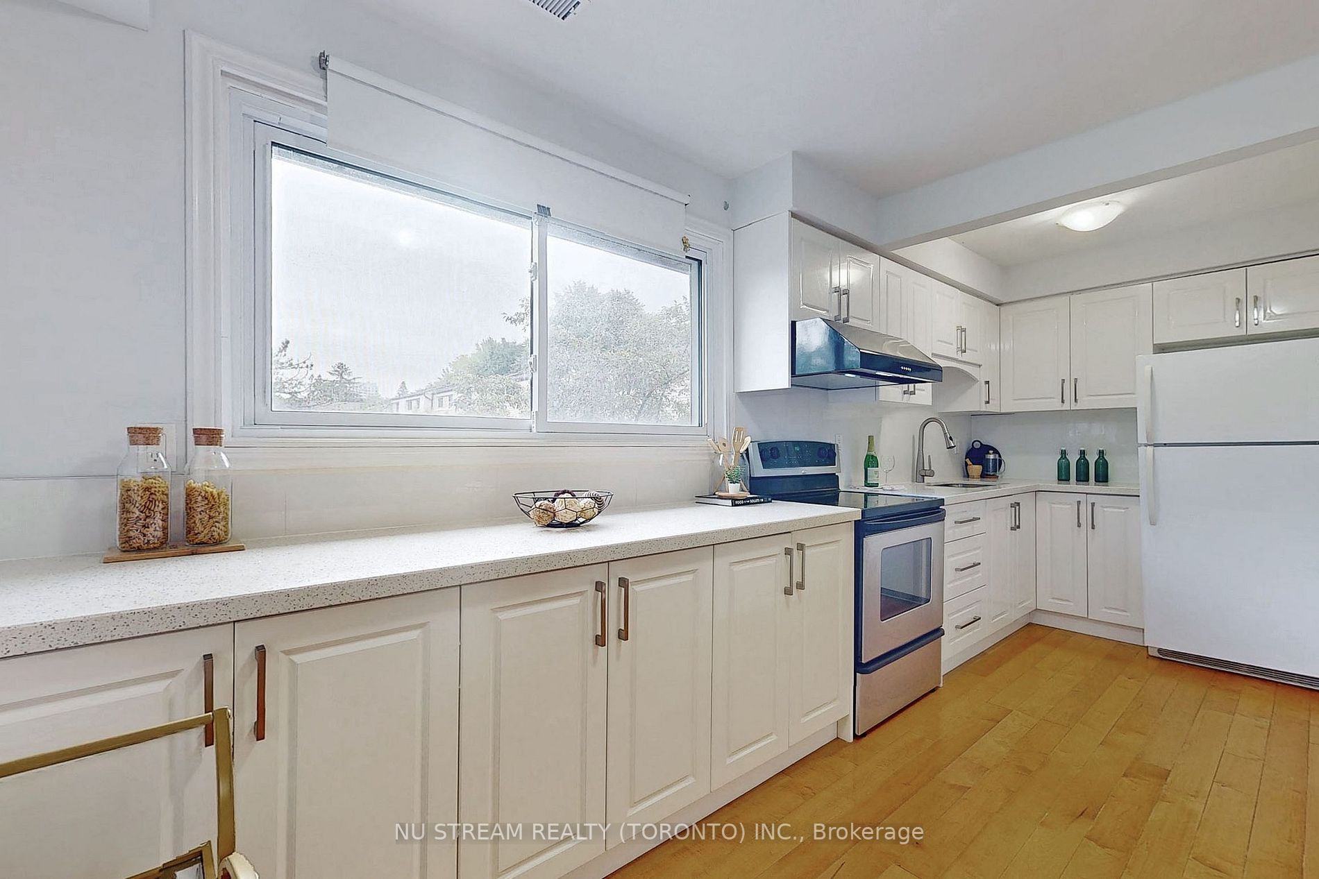2020 Pharmacy Avenue, #34