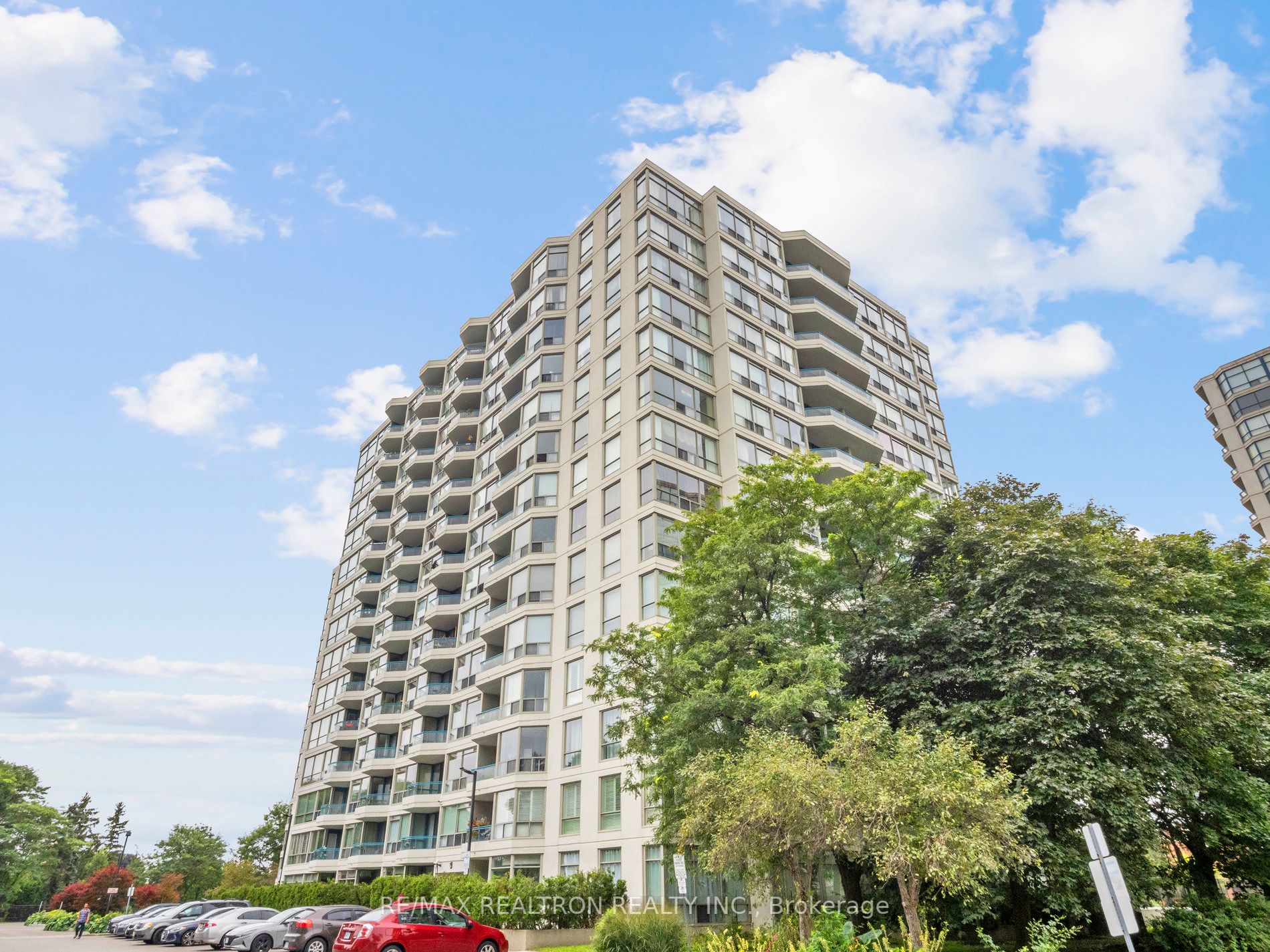 4727 Sheppard Ave E, #1007