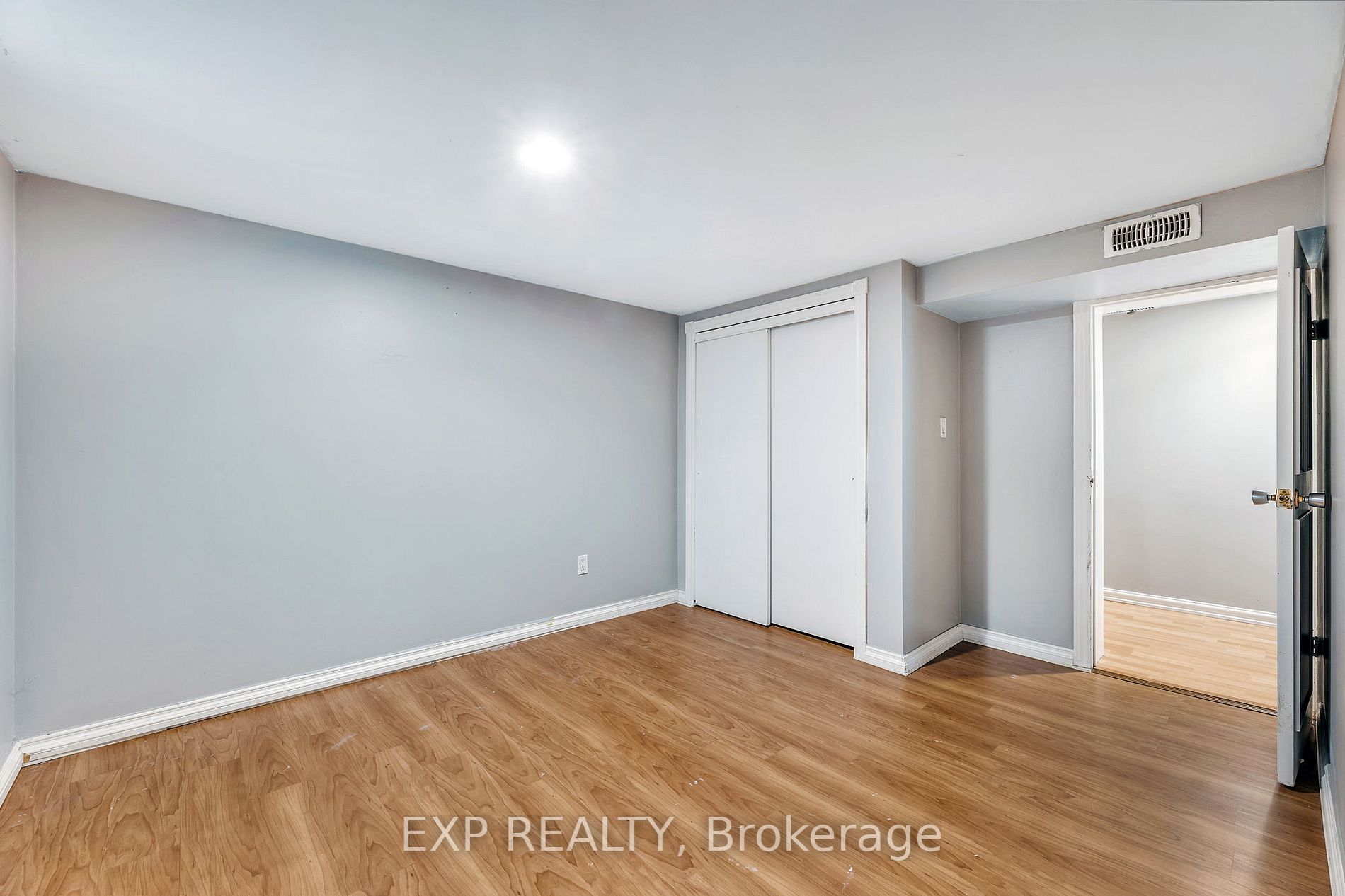 300 Chestnut Street W