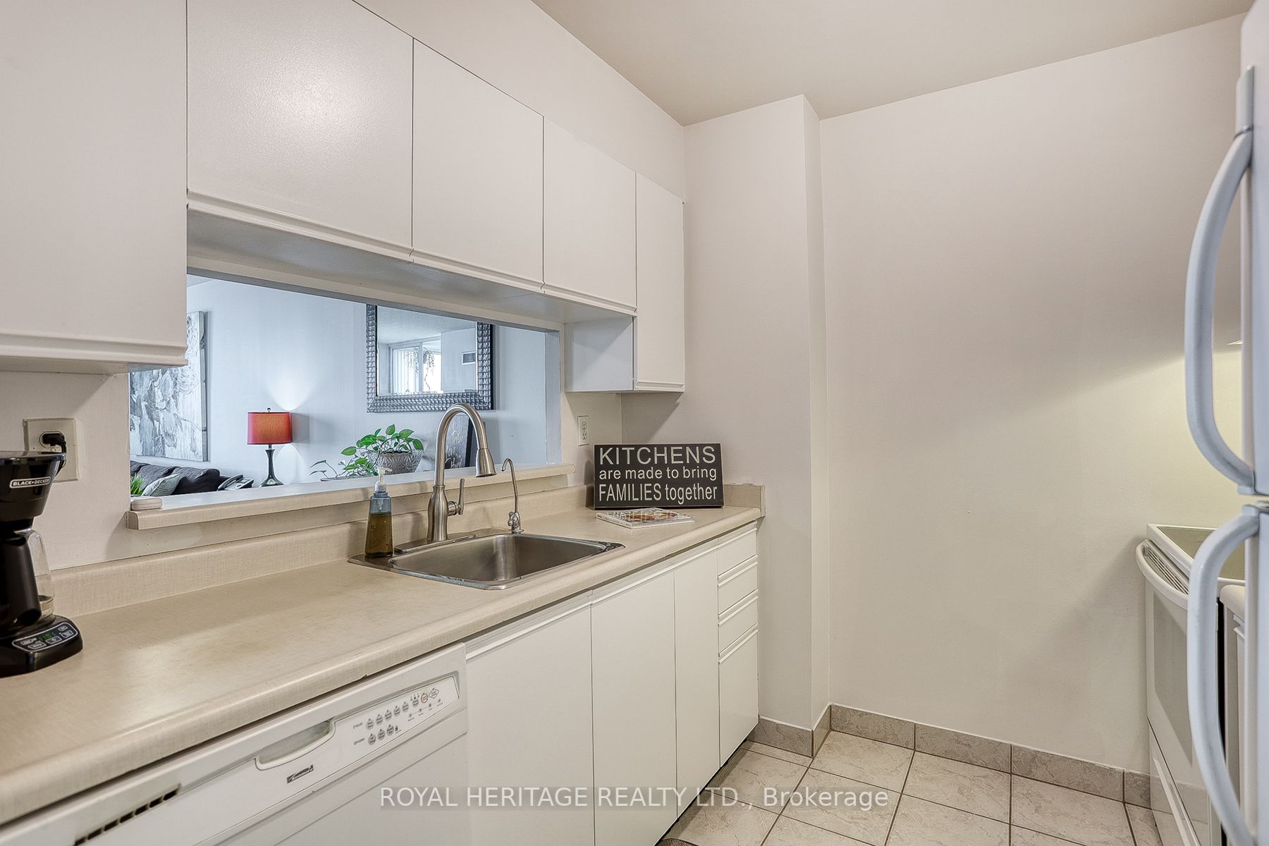 1665 Pickering Pkwy, #610
