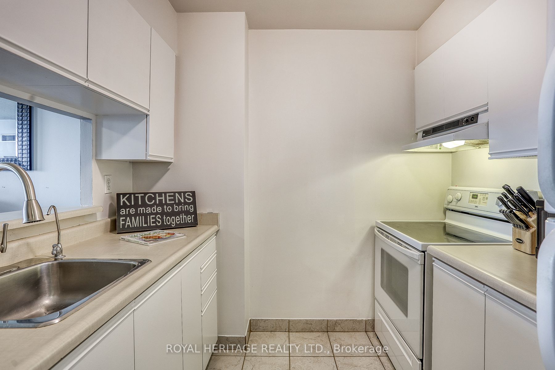 1665 Pickering Pkwy, #610