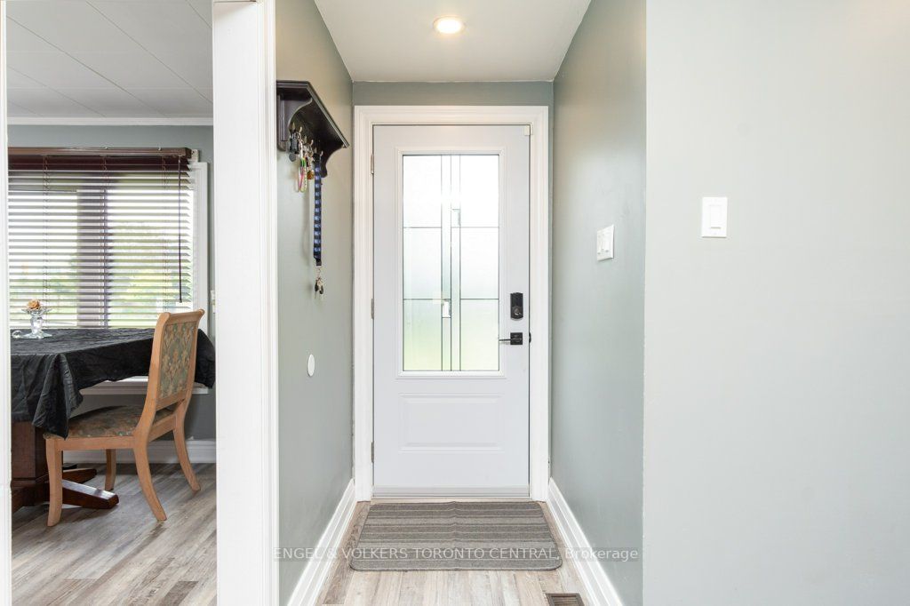 1628 Rossland Road E
