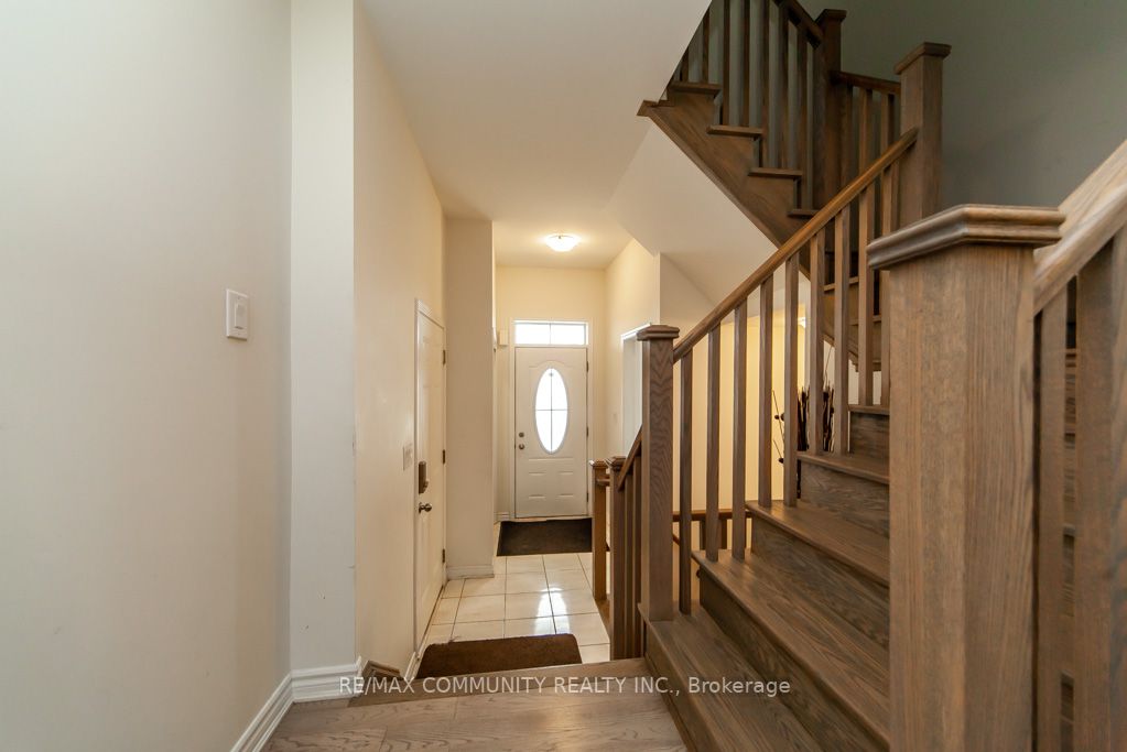 6 Westfield Dr