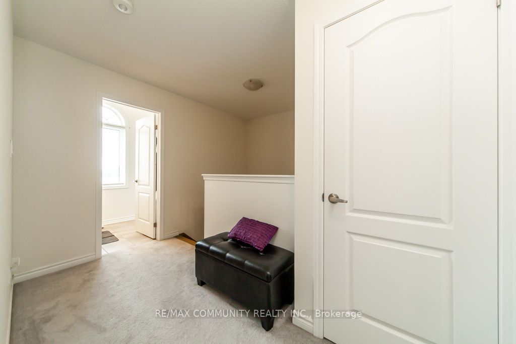 6 Westfield Dr