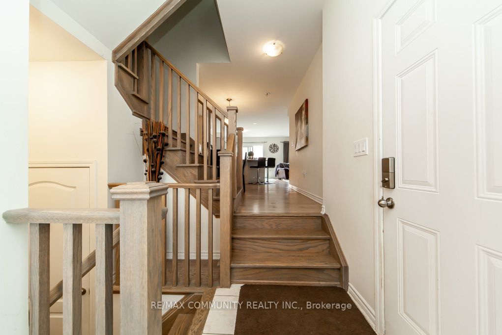 6 Westfield Dr