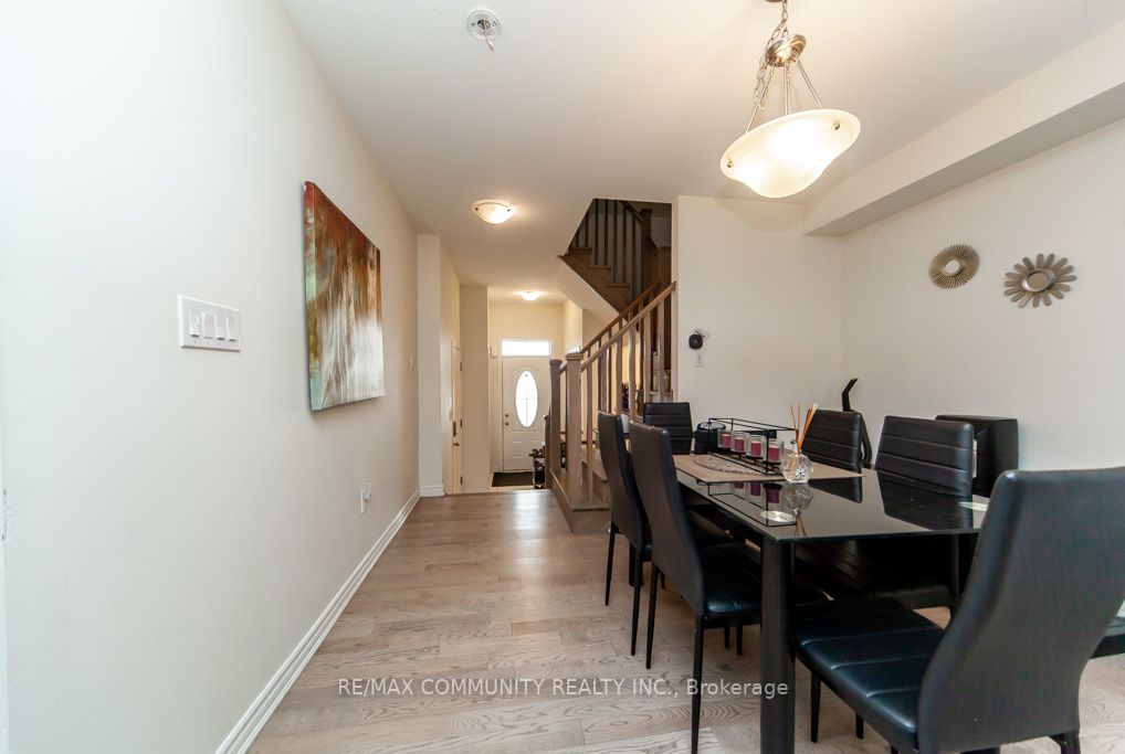 6 Westfield Dr