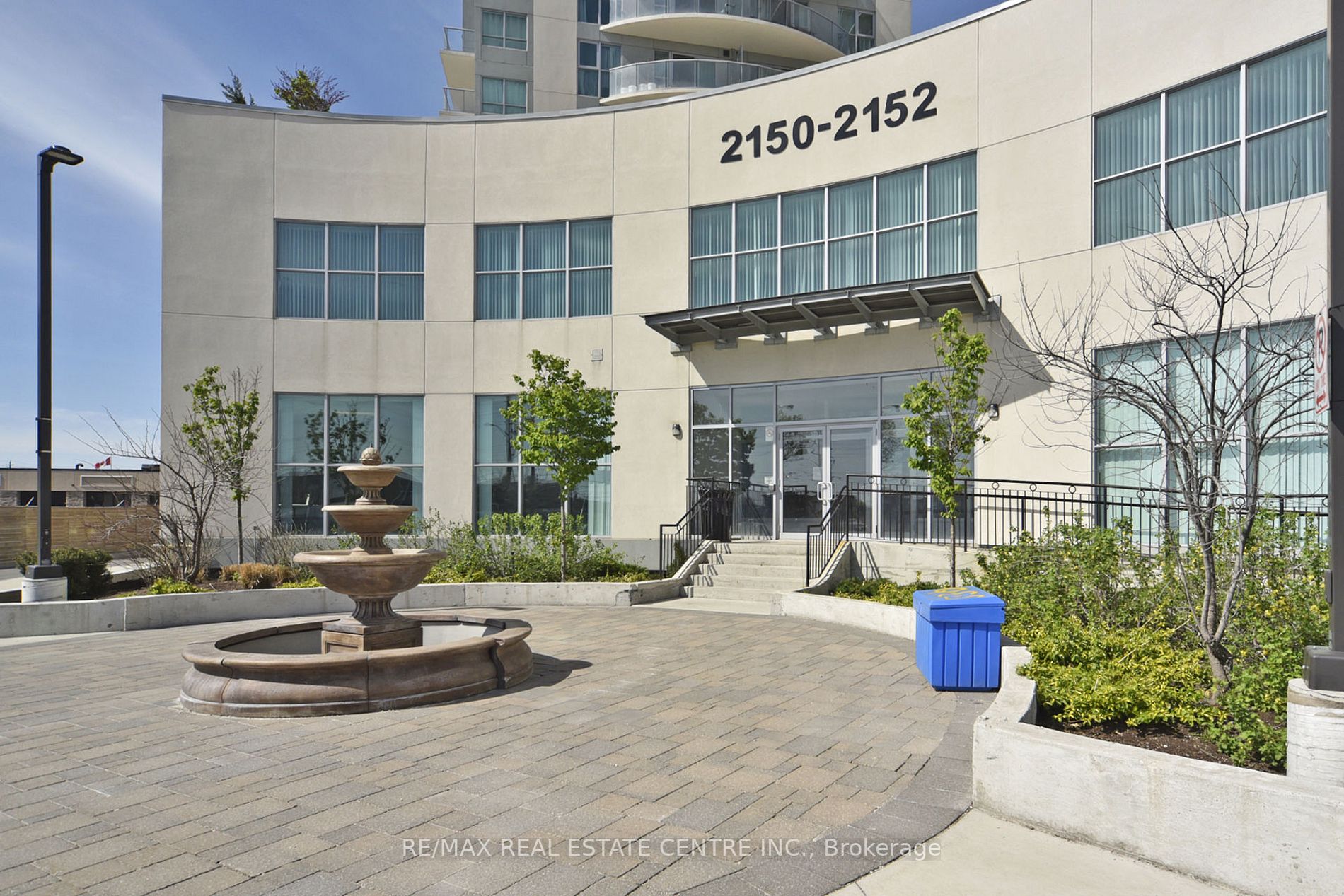 2152 Lawrence Ave E, #808