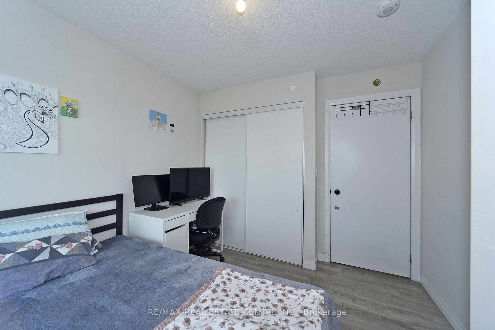 2152 Lawrence Ave E, #808