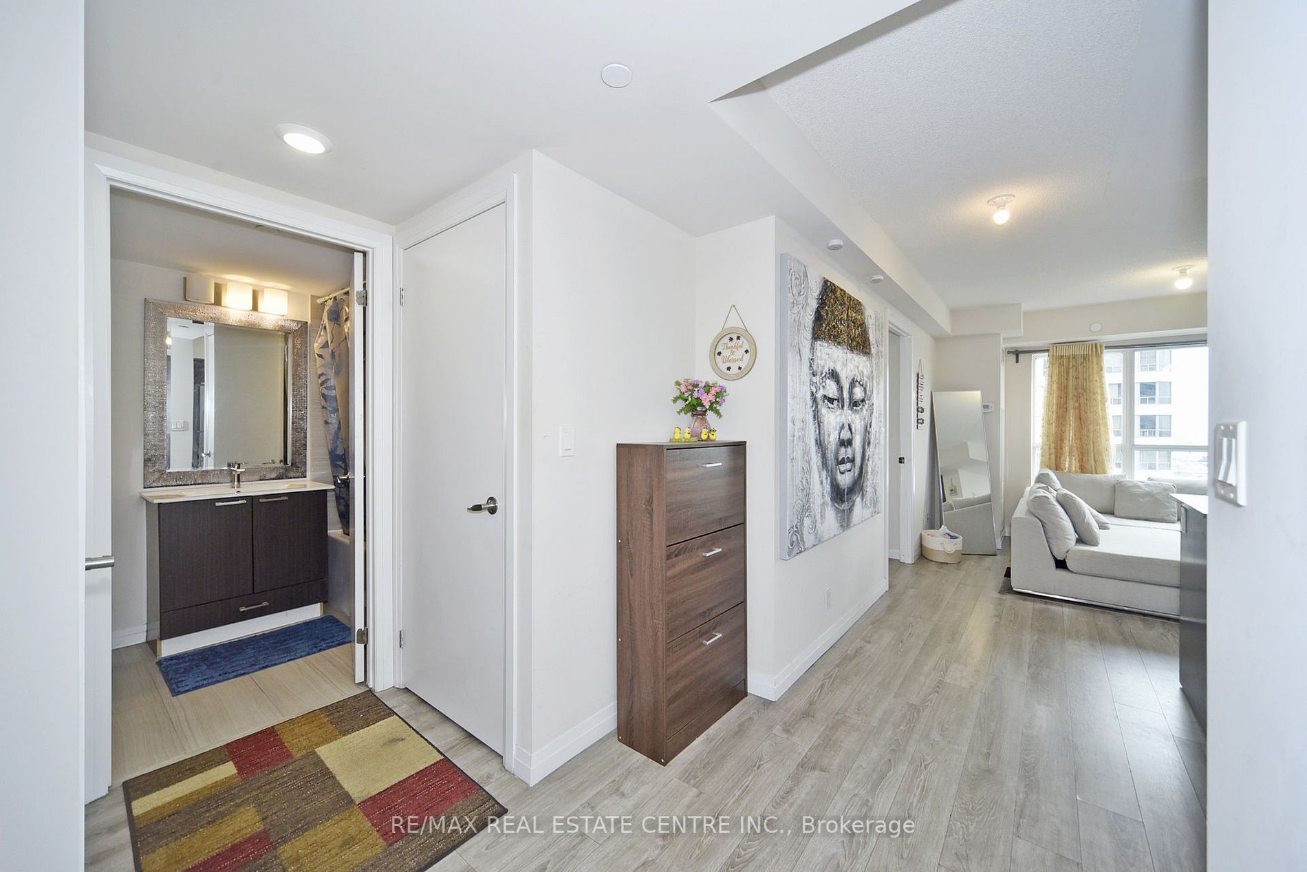 2152 Lawrence Ave E, #808