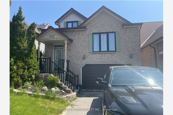 113 Bassett Blvd, Whitby