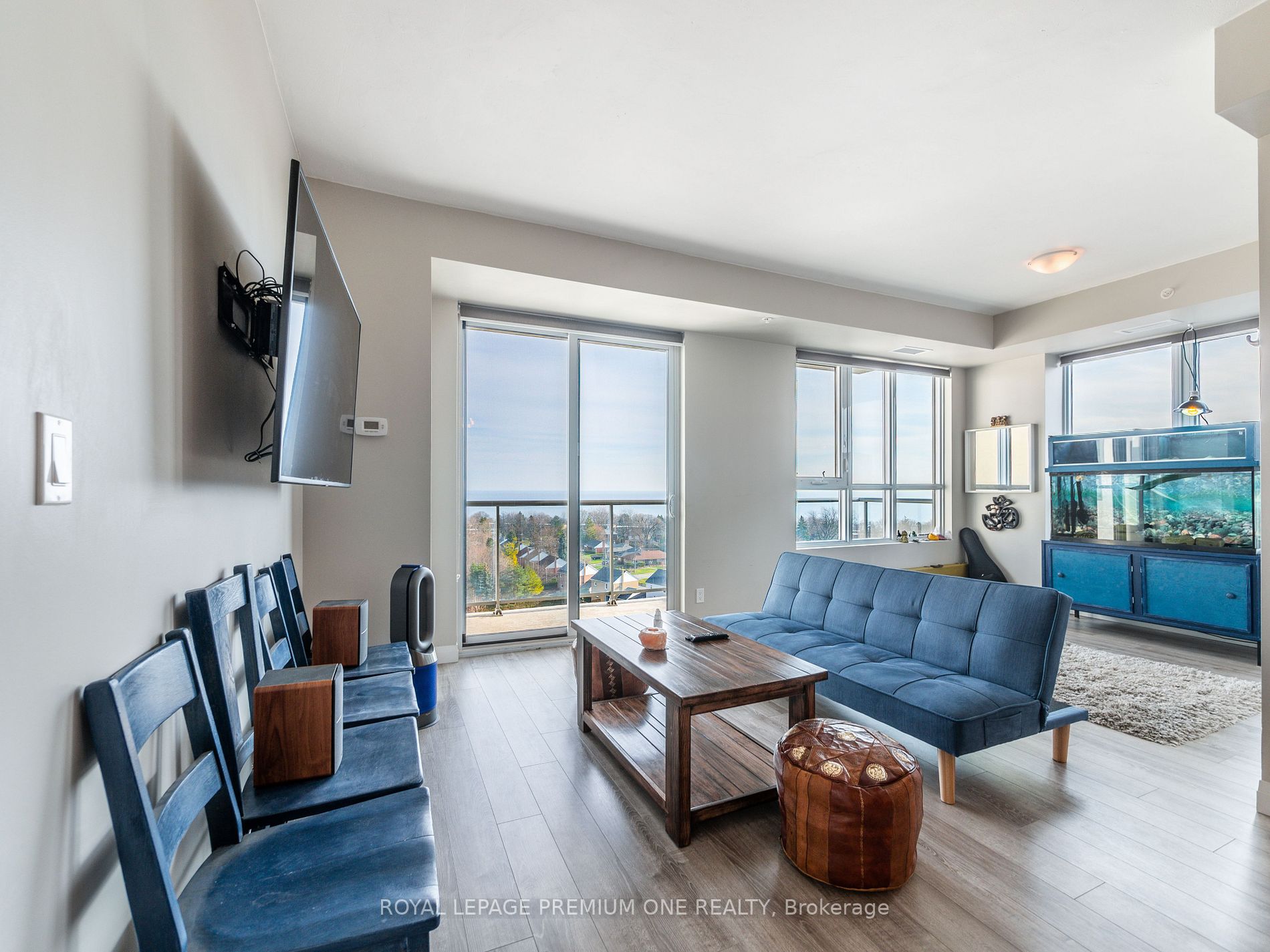 22 East Haven Dr, #1001