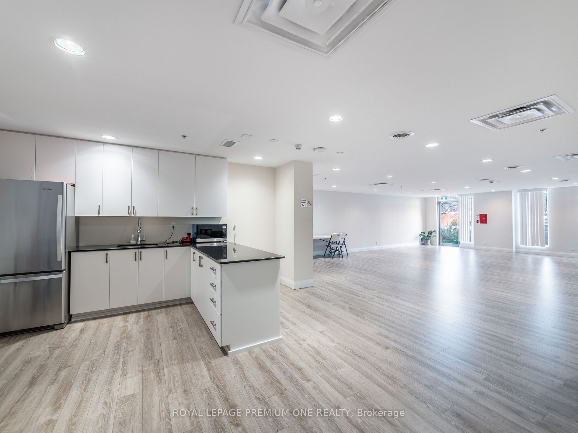 22 East Haven Dr, #1001