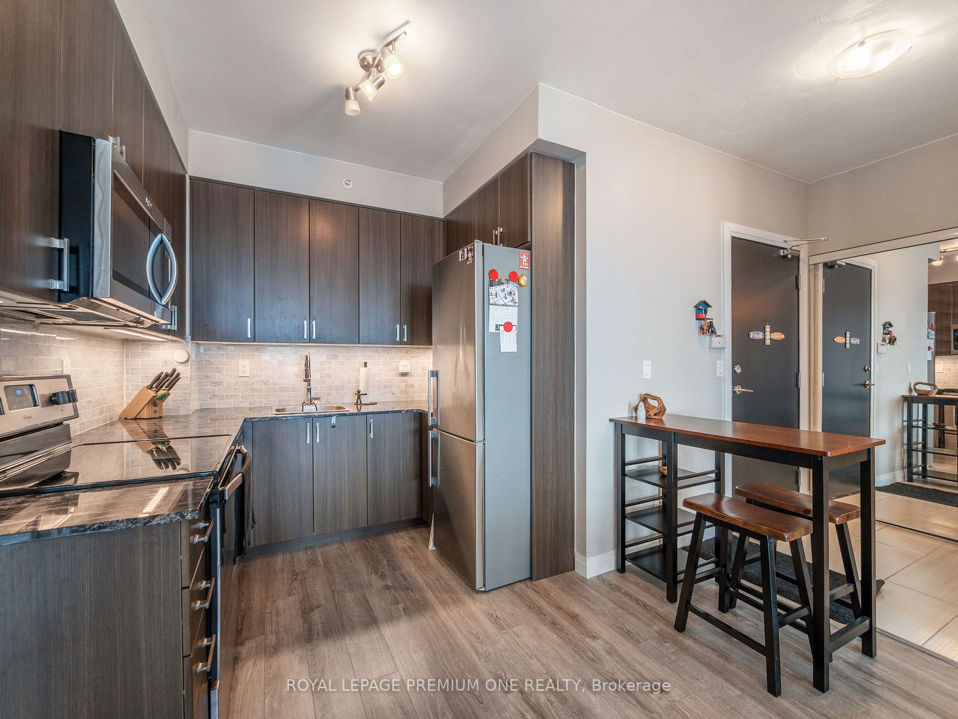 22 East Haven Dr, #1001