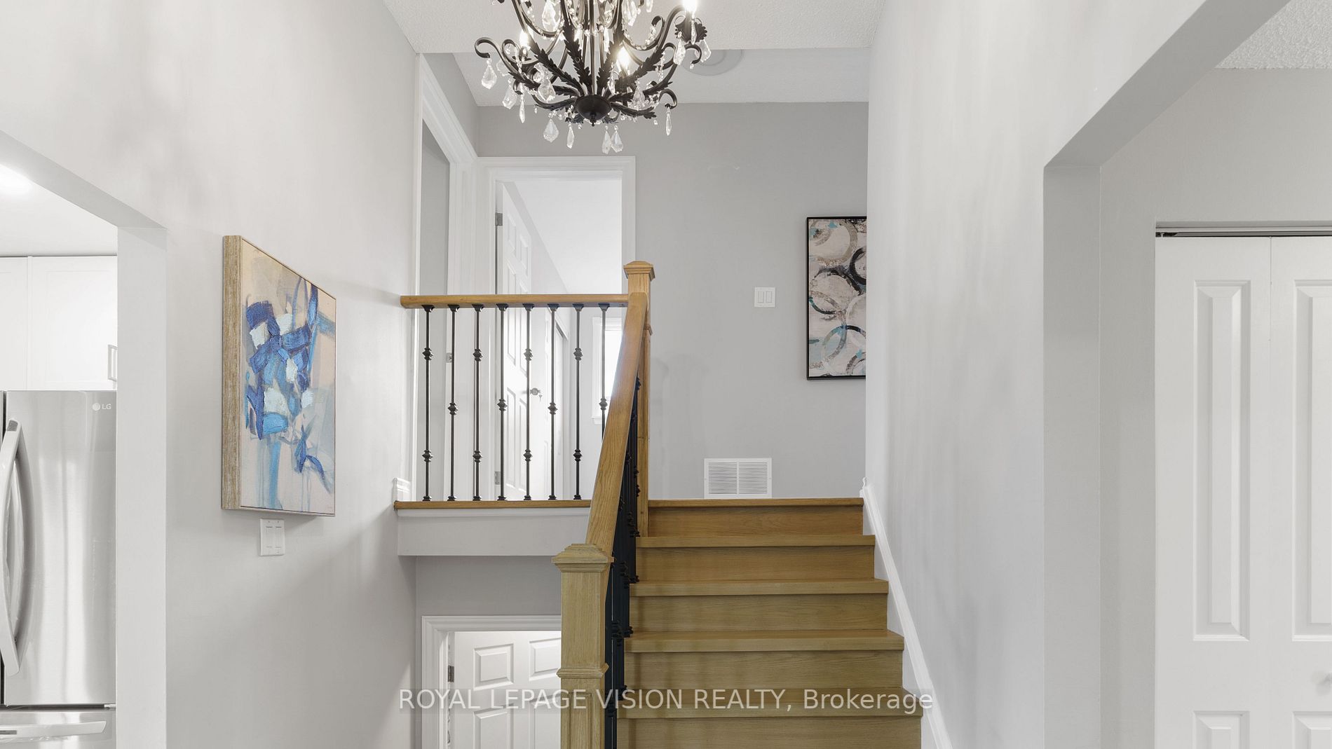 255 Darcy St
