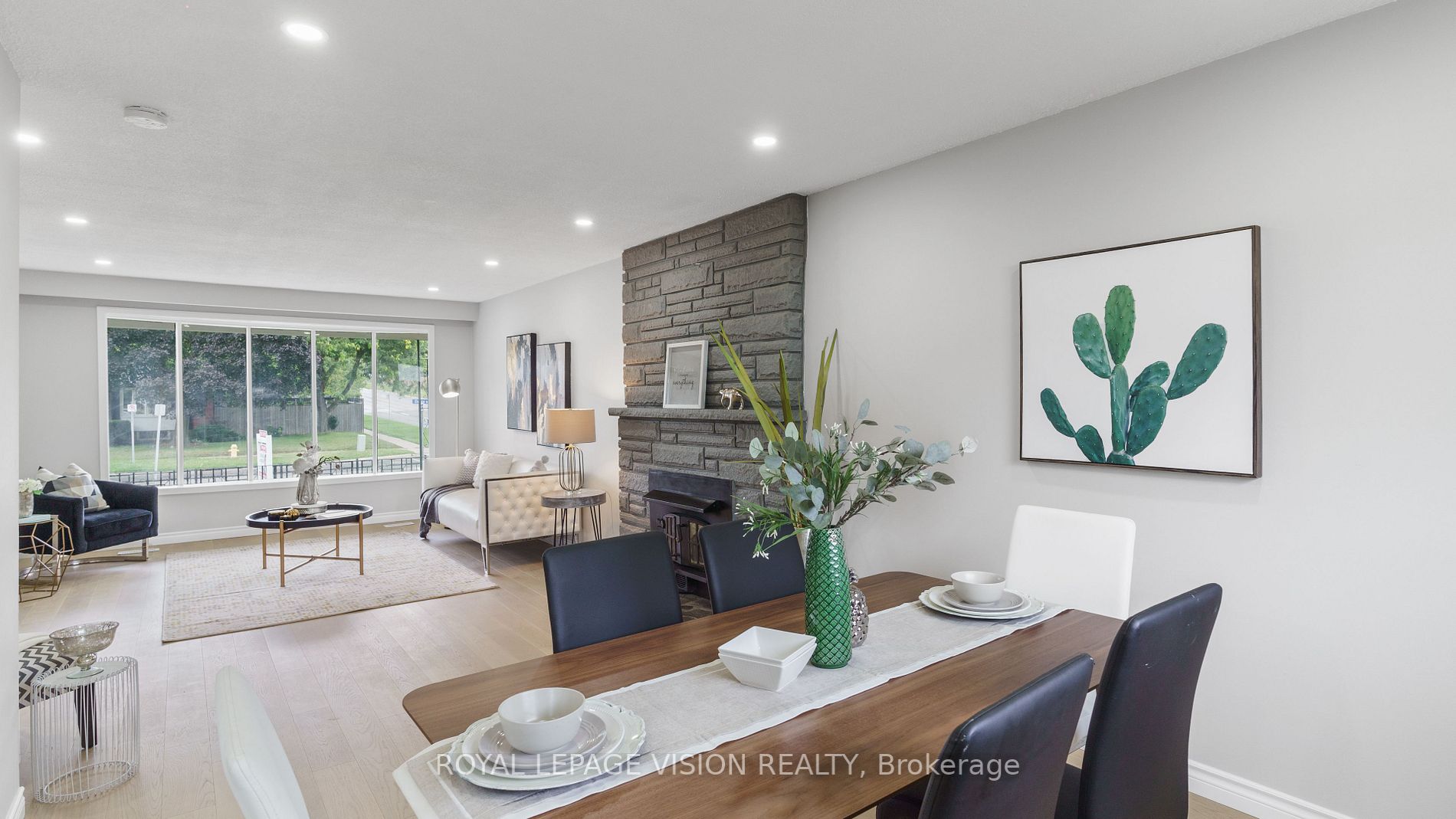 255 Darcy St