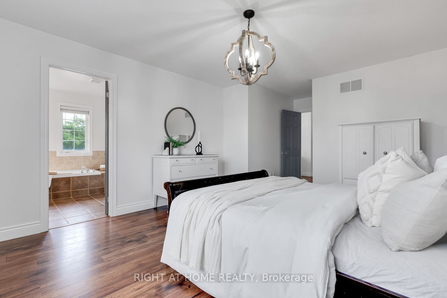 23 Don Morris Crt