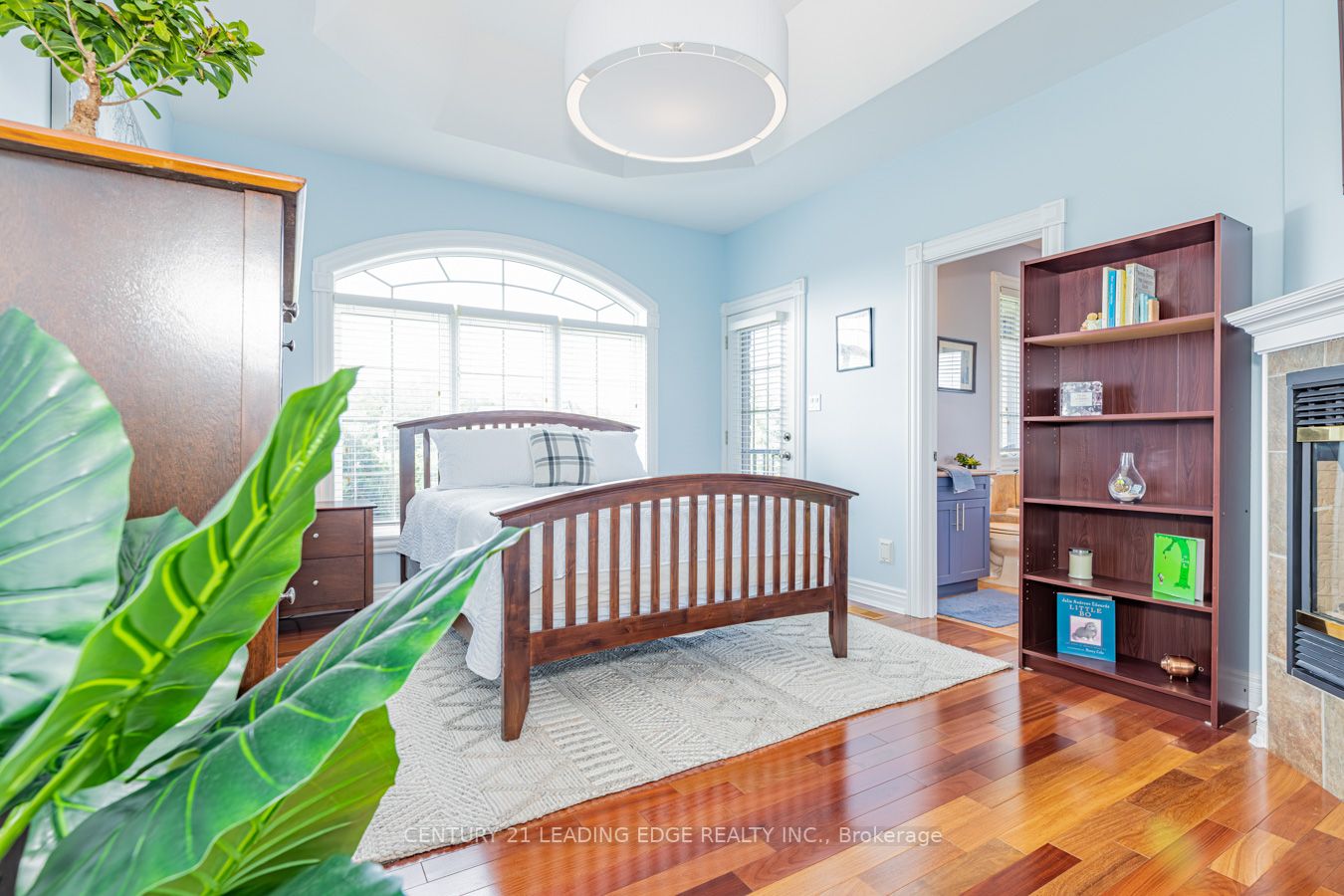 7 Clyde Crt