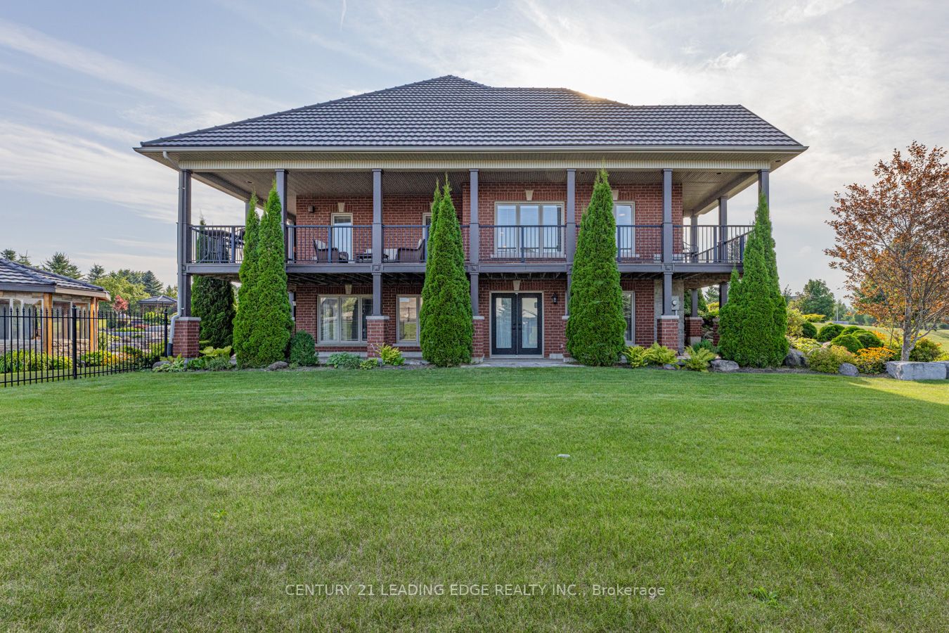 7 Clyde Crt