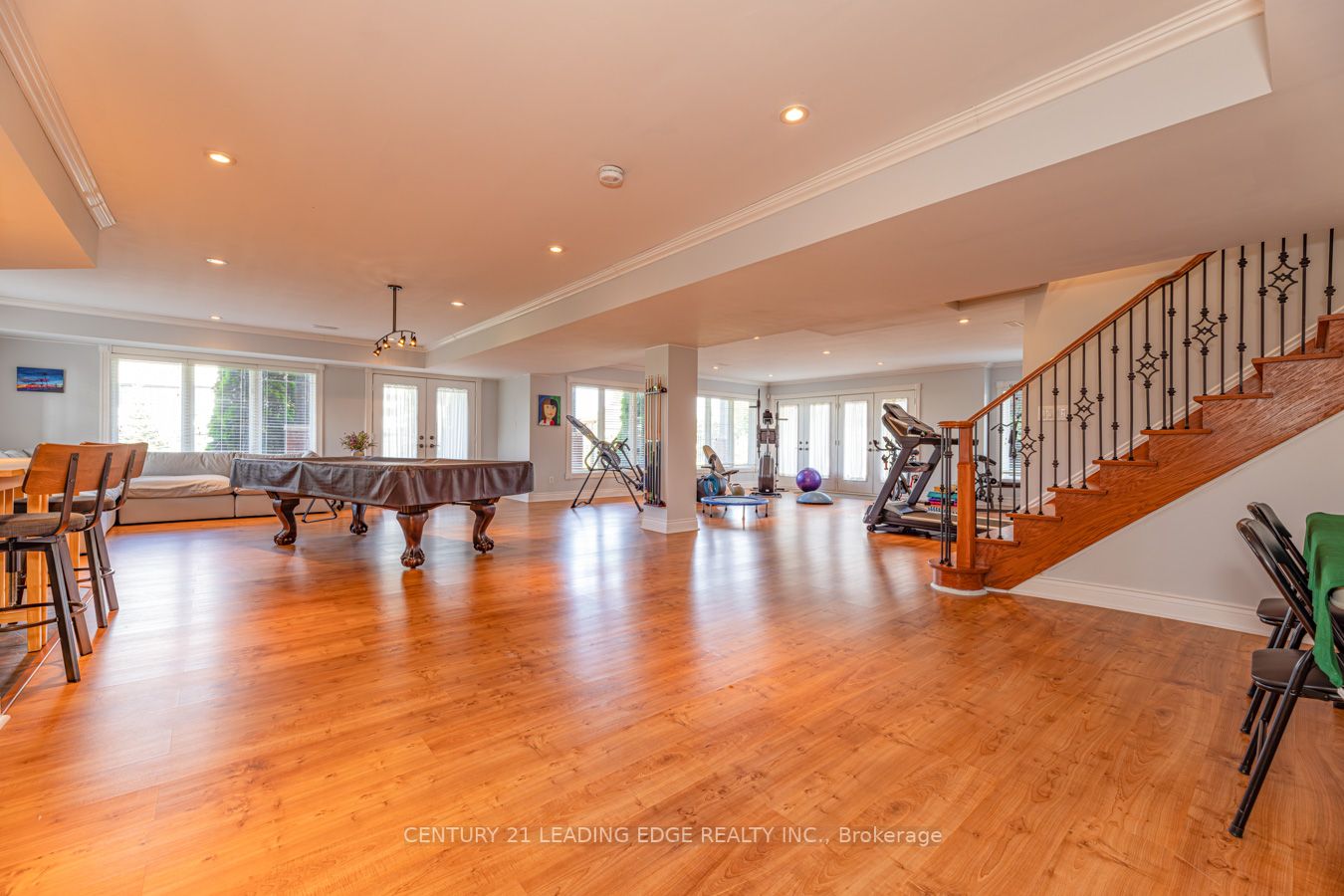 7 Clyde Crt
