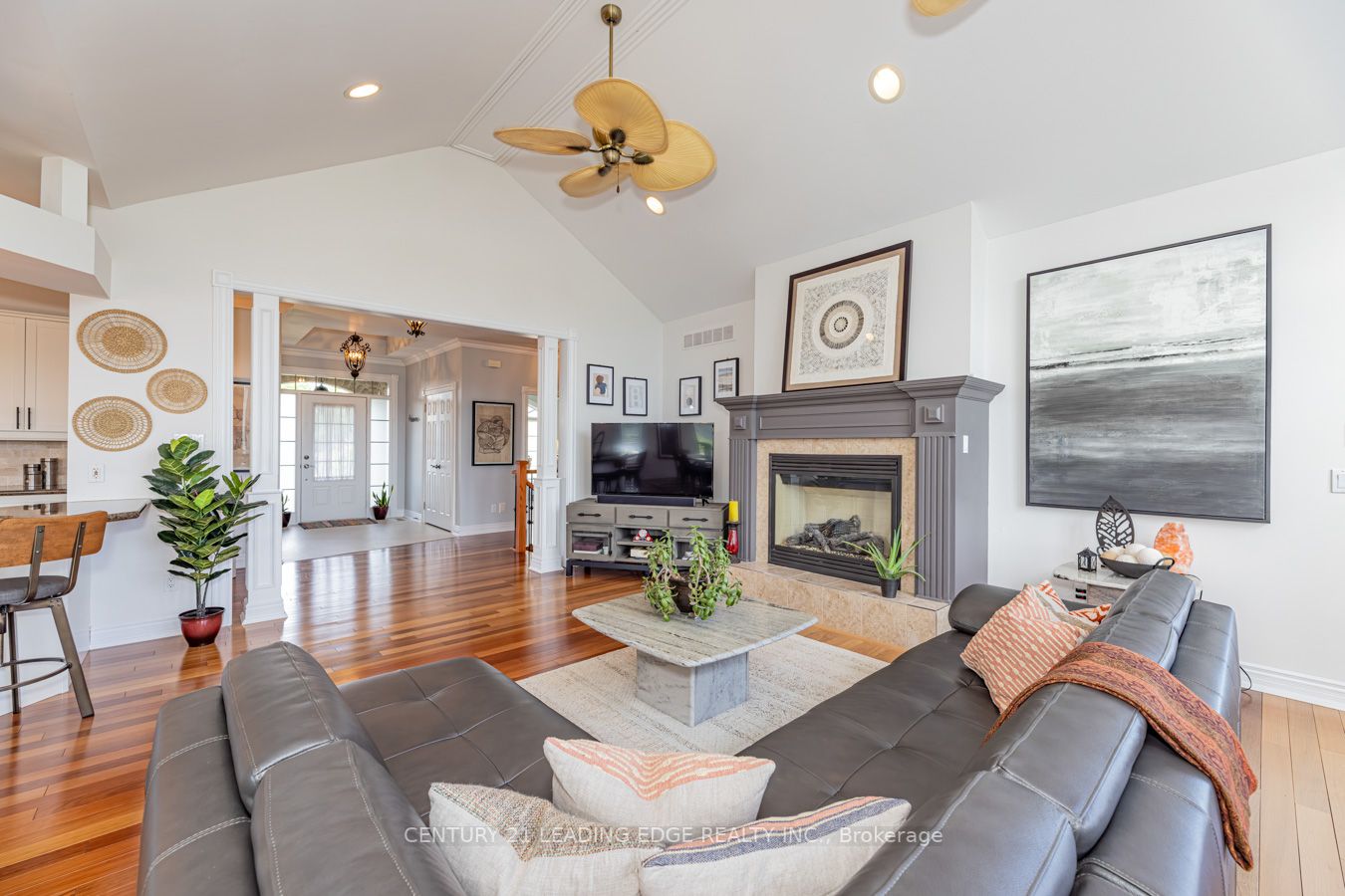 7 Clyde Crt