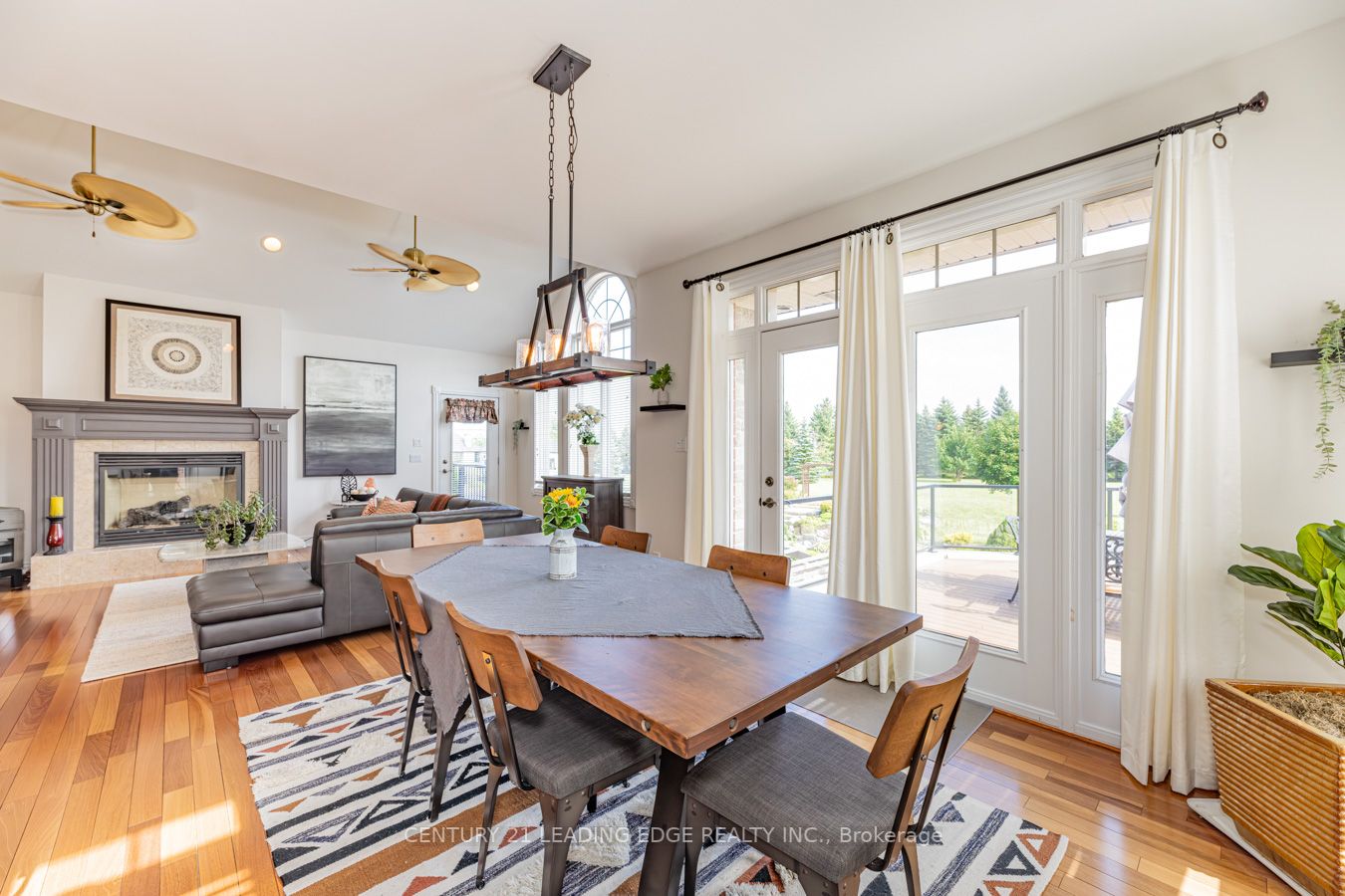 7 Clyde Crt