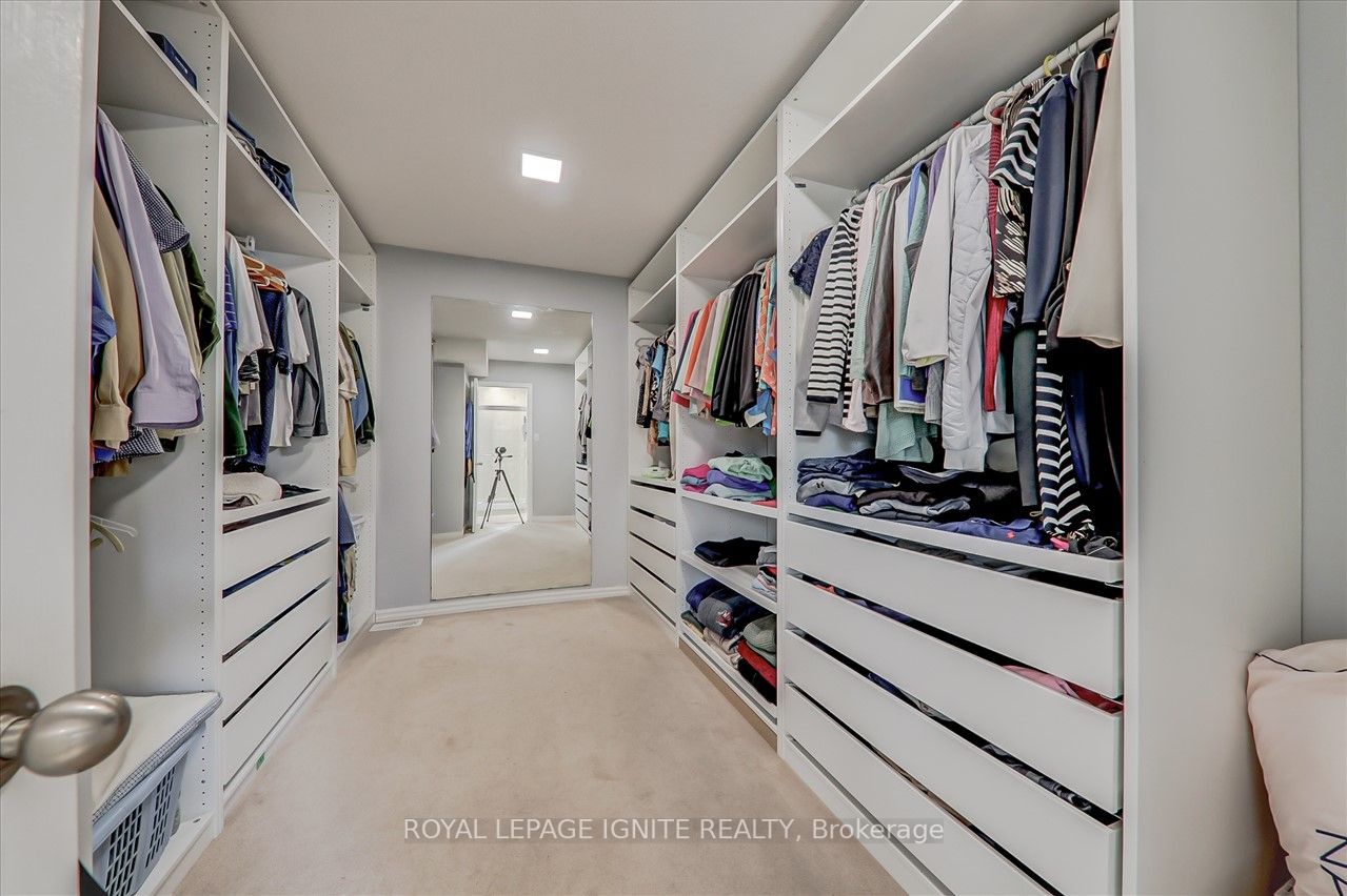 11 Barnfield Cres