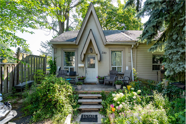 243 Munro St, Toronto