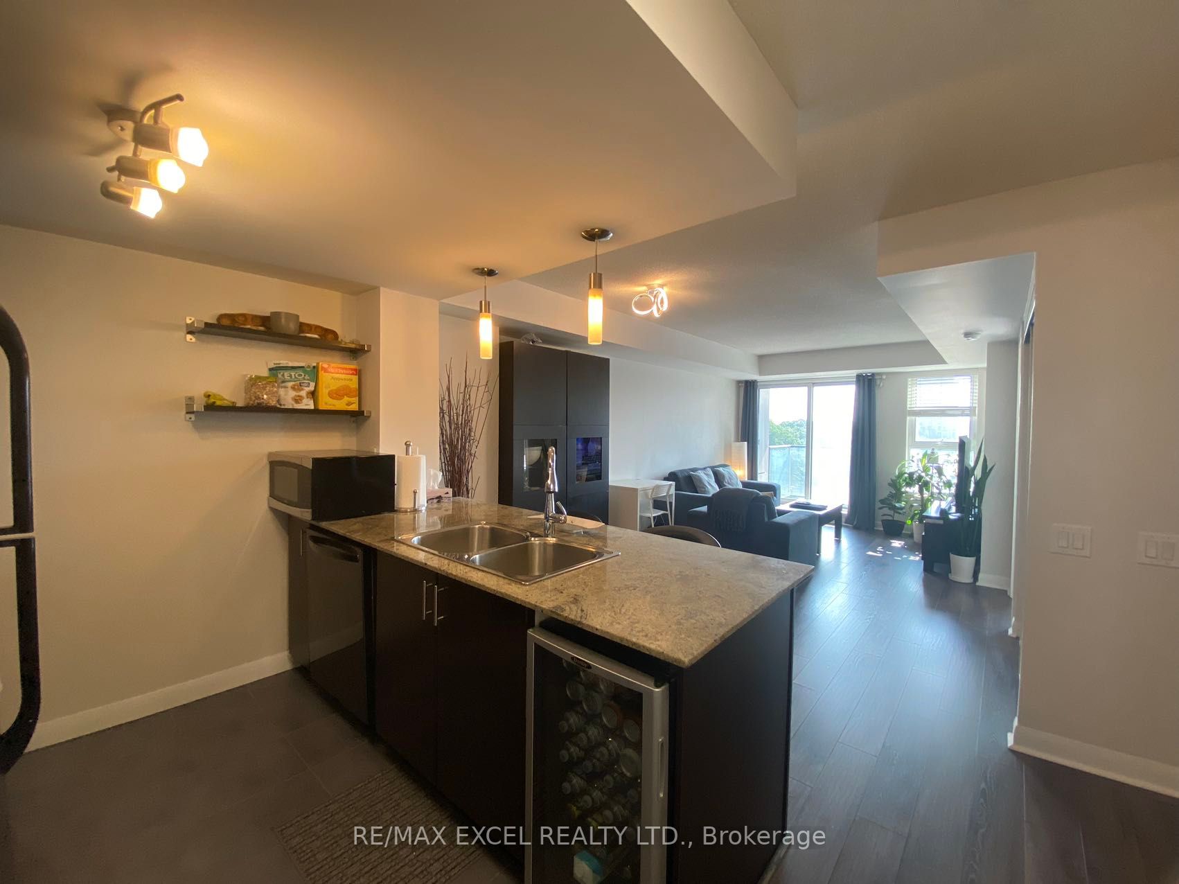 190 Borough Dr, #809