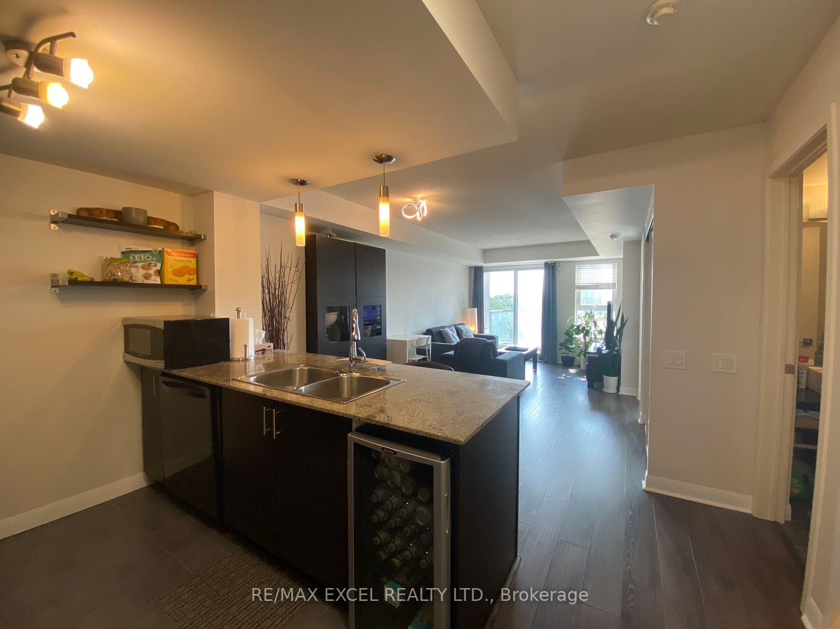 190 Borough Dr, #809