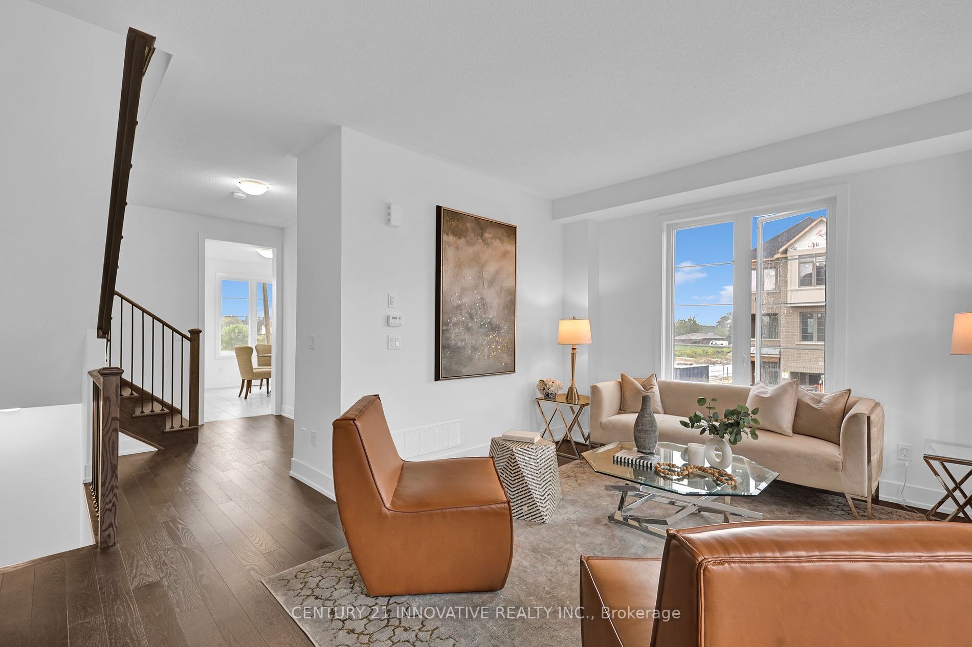 82 Waterside Way