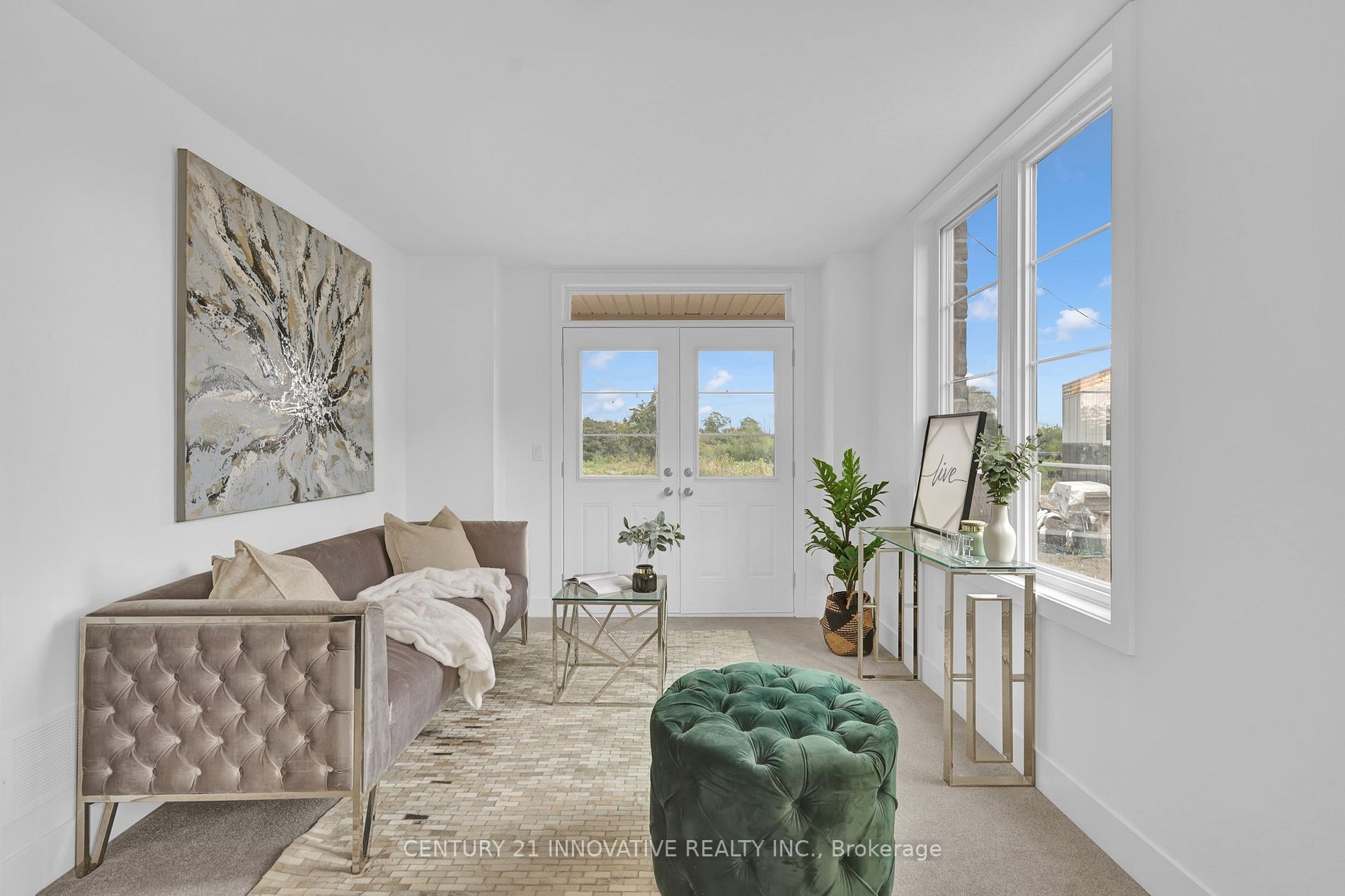 82 Waterside Way