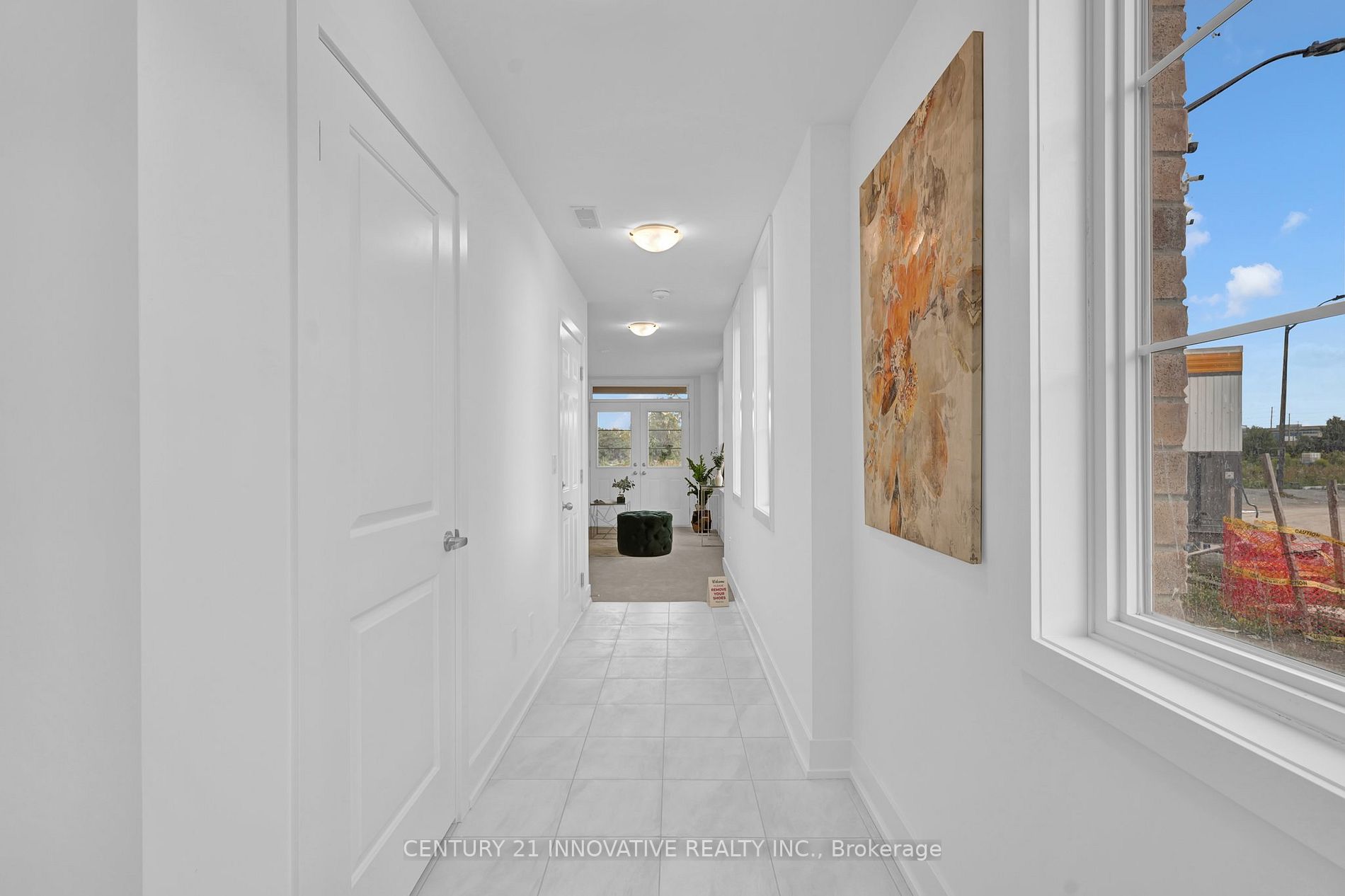 82 Waterside Way