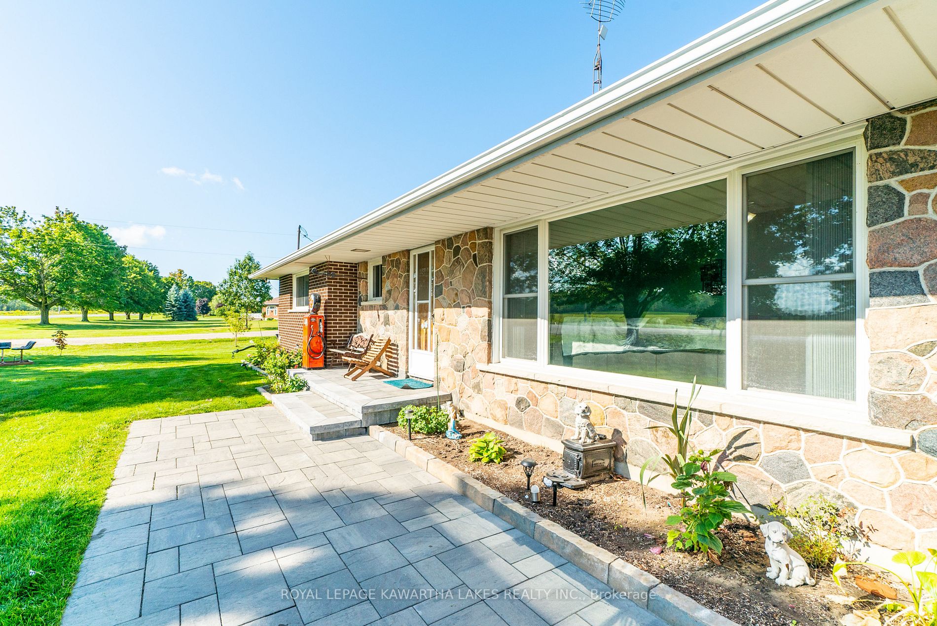 19020 Simcoe St