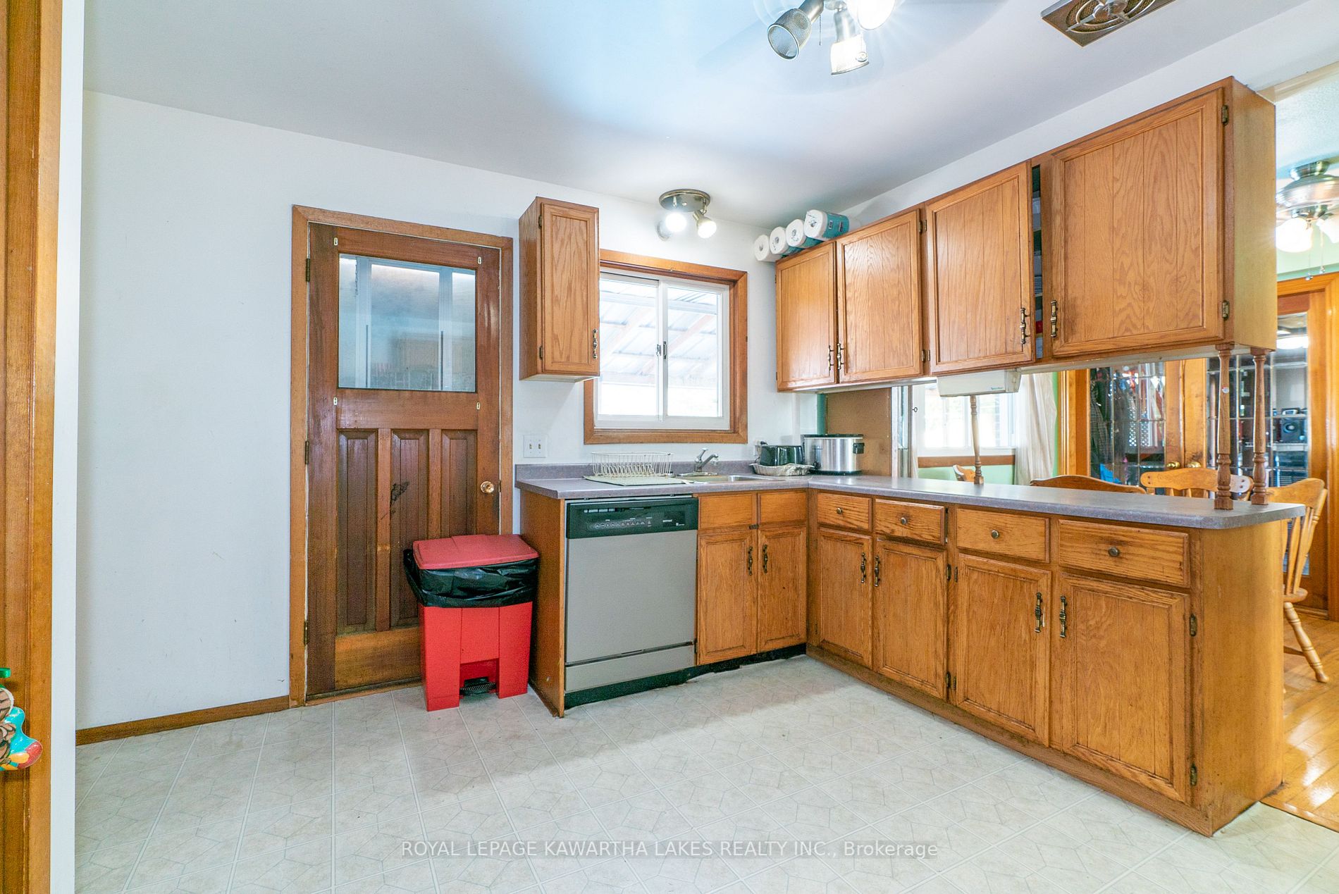 19020 Simcoe St