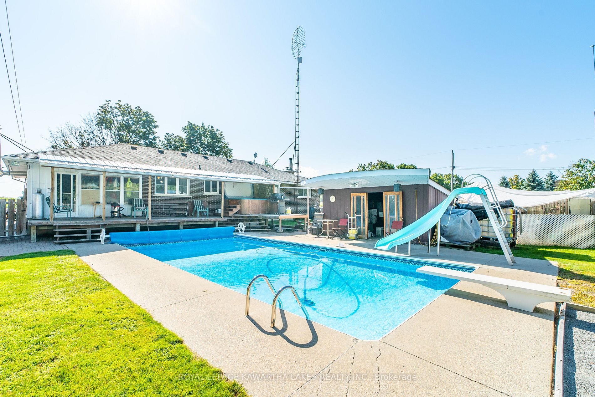 19020 Simcoe St
