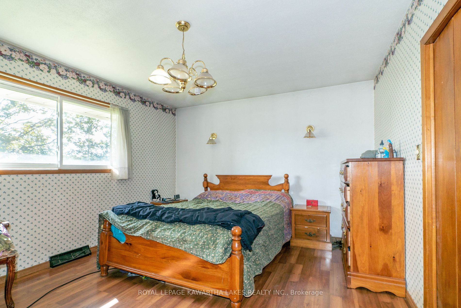 19020 Simcoe St