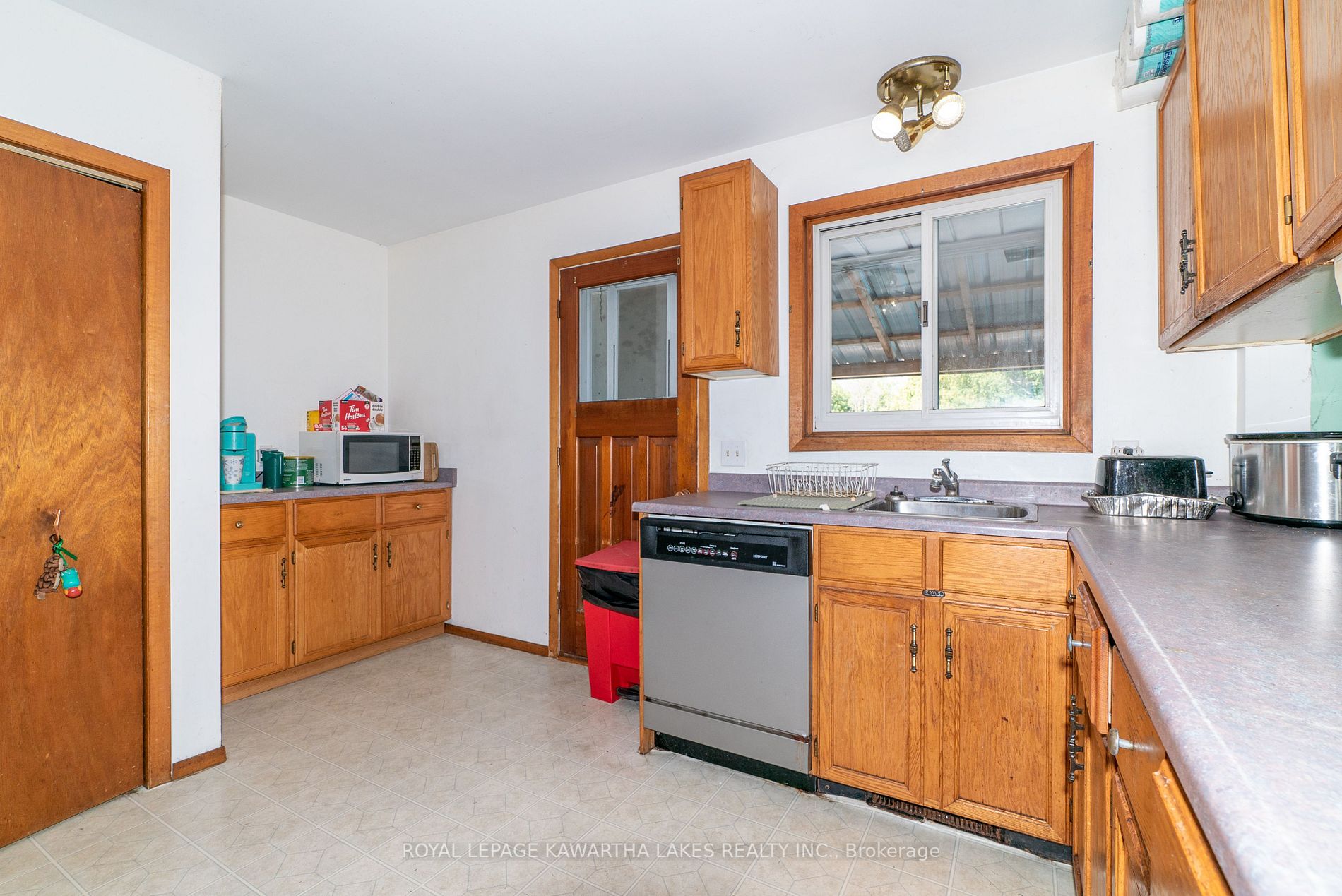 19020 Simcoe St