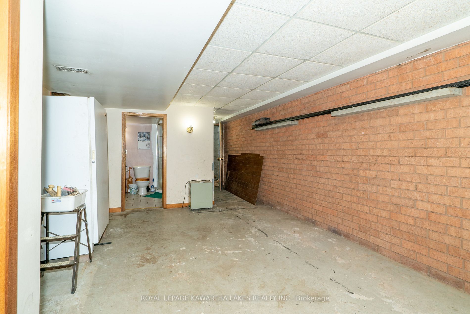 19020 Simcoe St