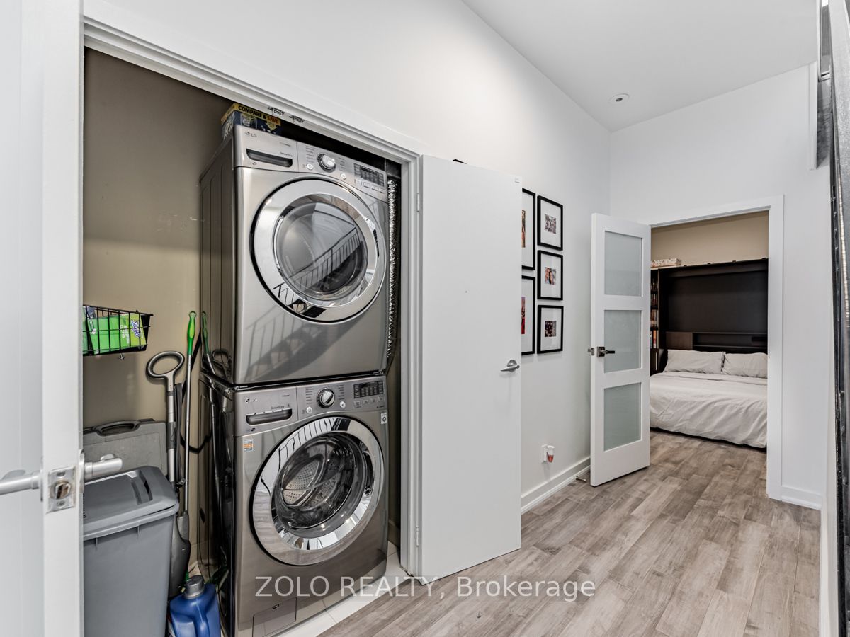 1842 Queen St E, #304