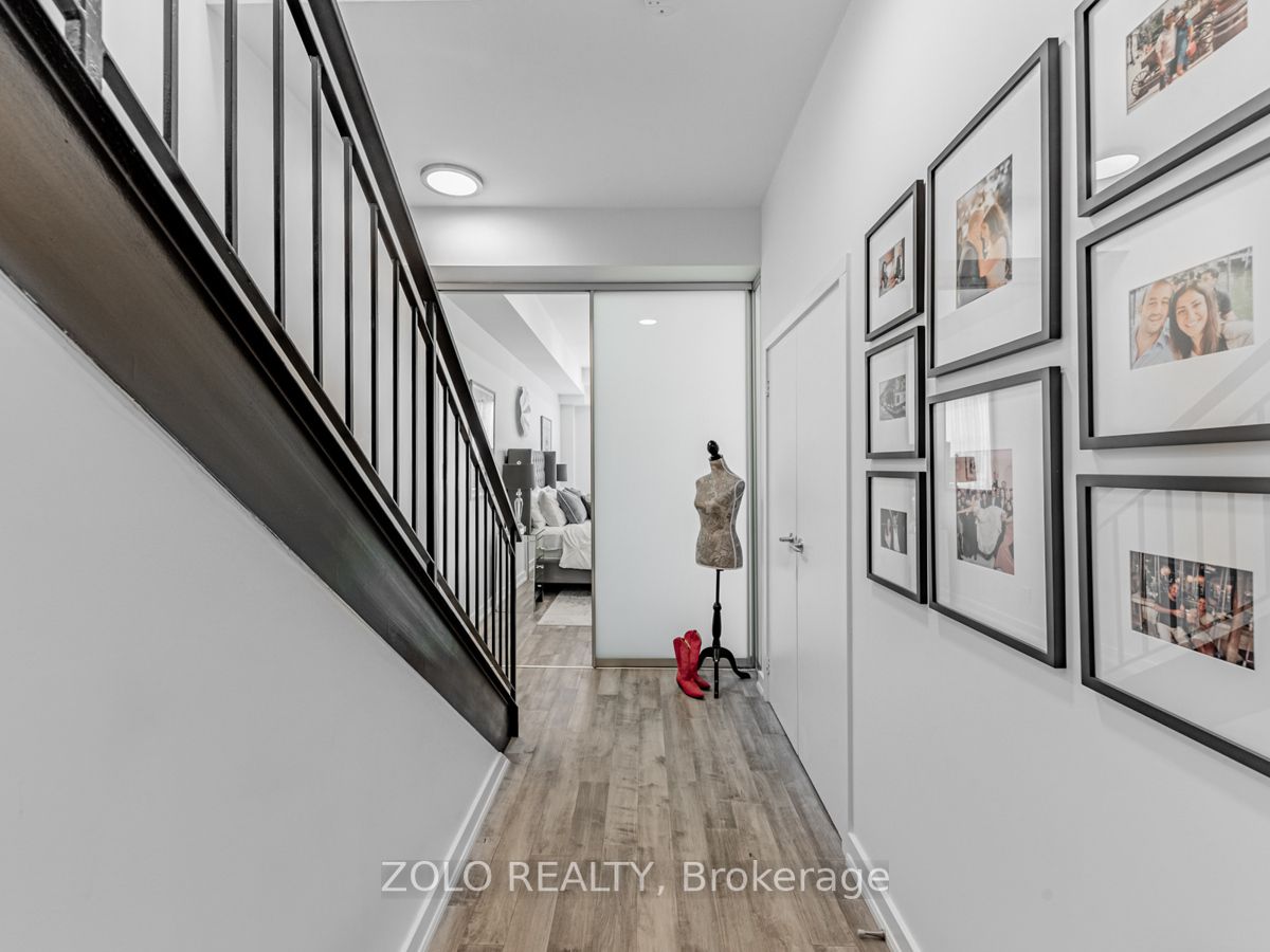 1842 Queen St E, #304