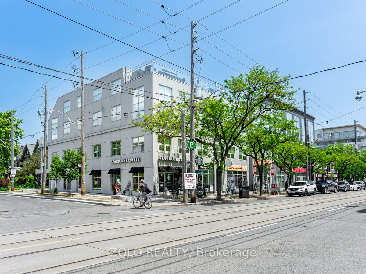 1842 Queen St E, #304