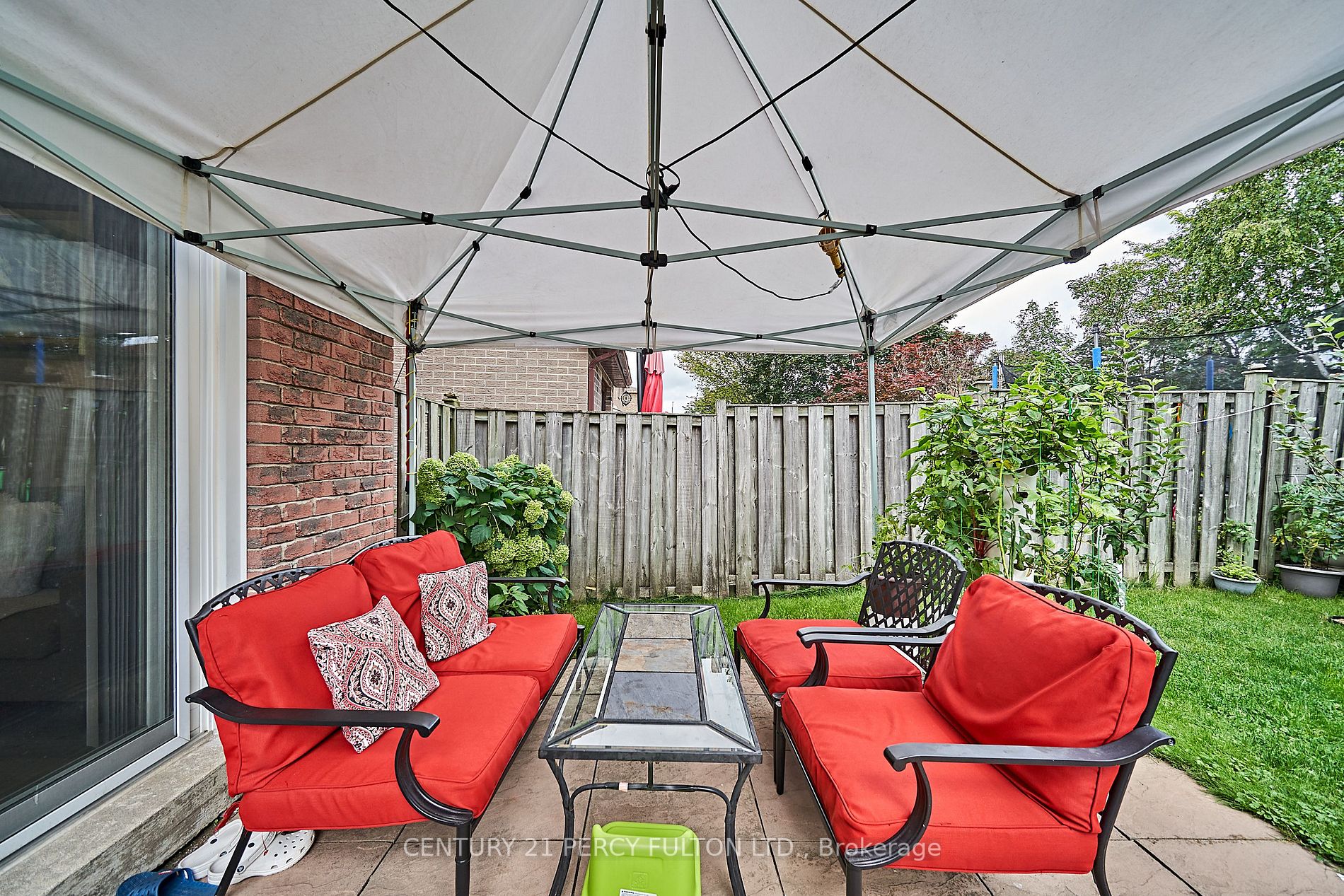 41 Radford Dr