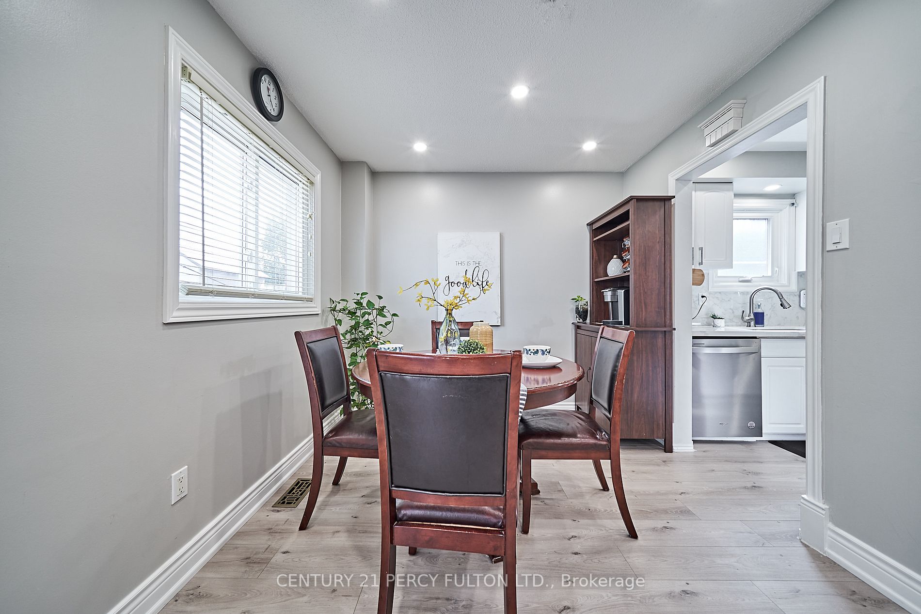 41 Radford Dr
